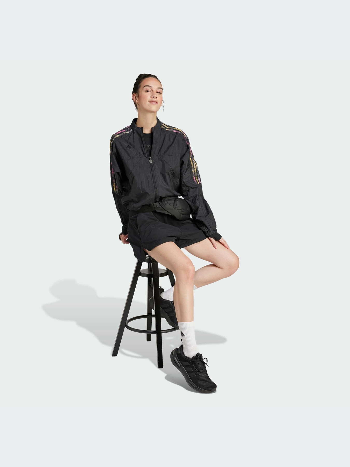 Худи и свитшоты Adidas модель IQ4818-KZ Худи и свитшоты Adidas модель IQ4818-KZ Фото