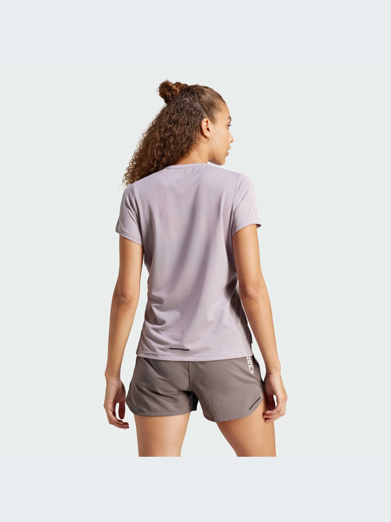 Футболки и поло Adidas модель IP4821-KZ Футболки и поло Adidas модель IP4821-KZ Фото