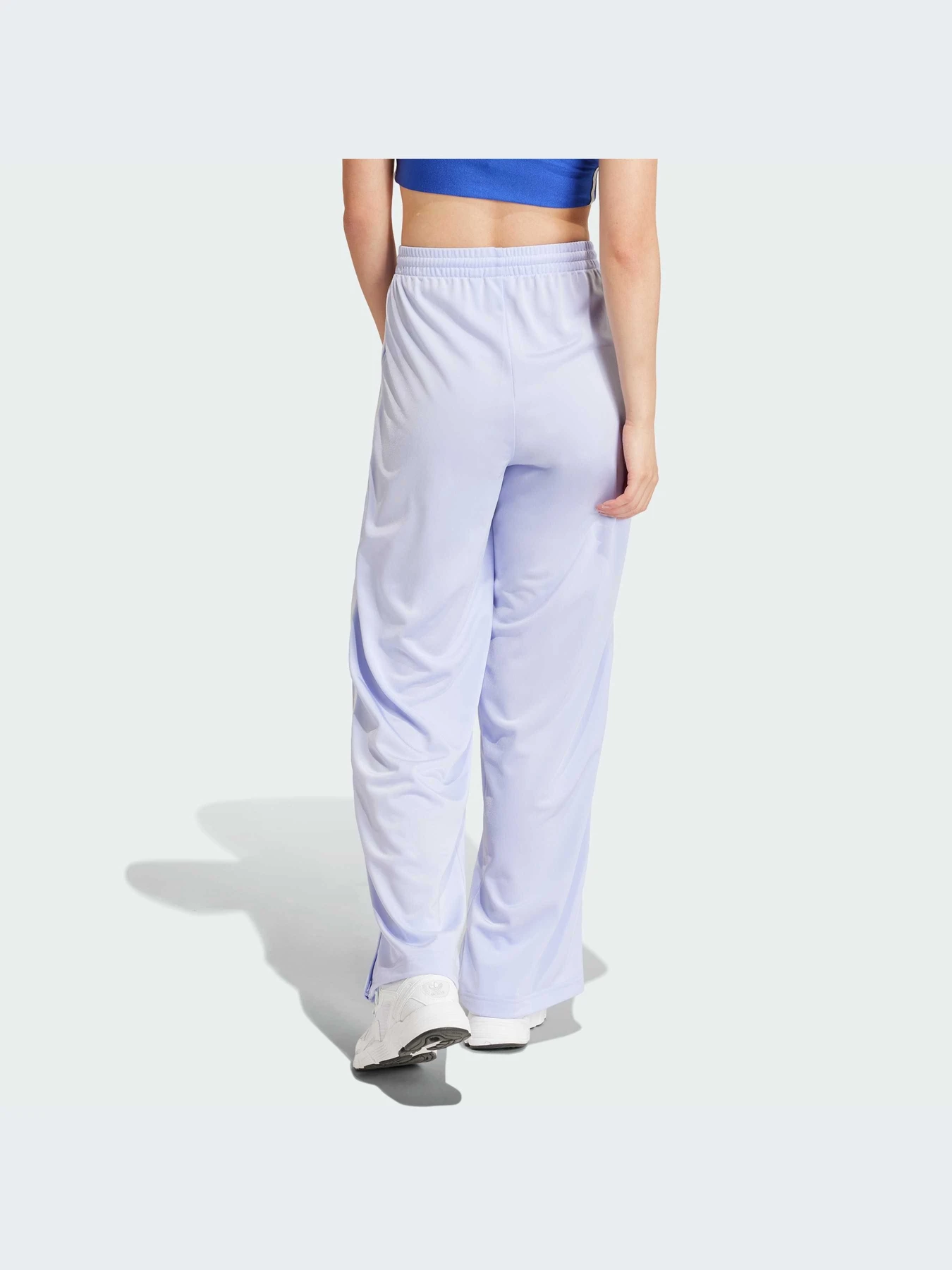 Брюки Adidas Adicolor модель IP0643-KZ Брюки Adidas Adicolor модель IP0643-KZ Фото