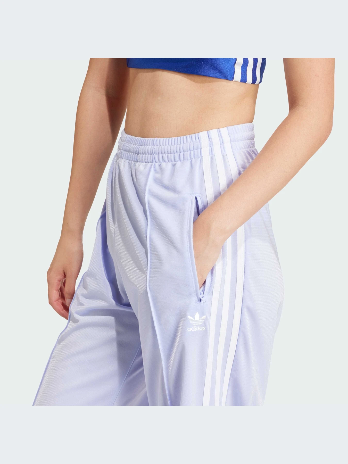 Брюки Adidas Adicolor модель IP0643-KZ Брюки Adidas Adicolor модель IP0643-KZ Фото