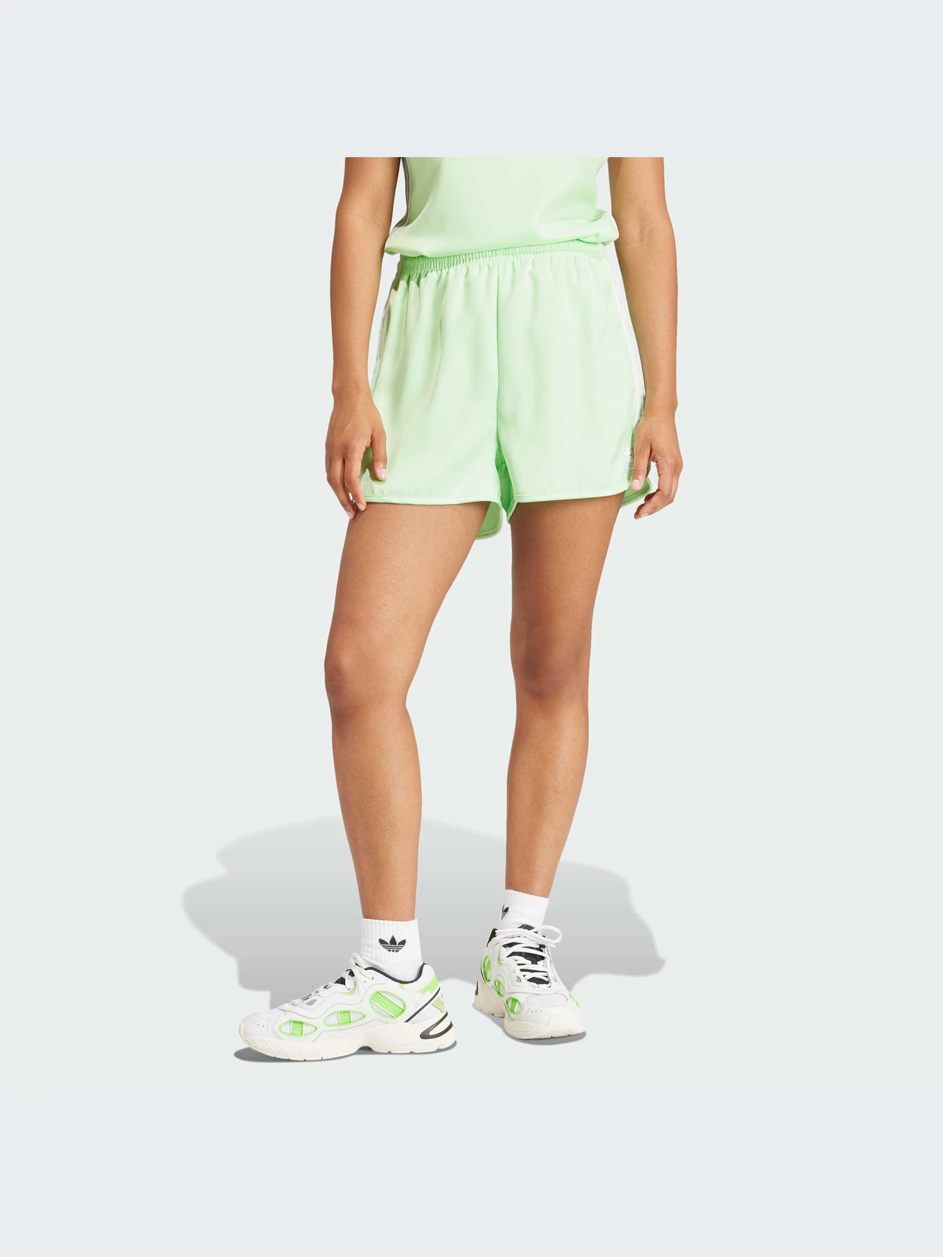 Шорты Adidas Adicolor модель IP0712-KZ Шорты Adidas Adicolor модель IP0712-KZ Фото