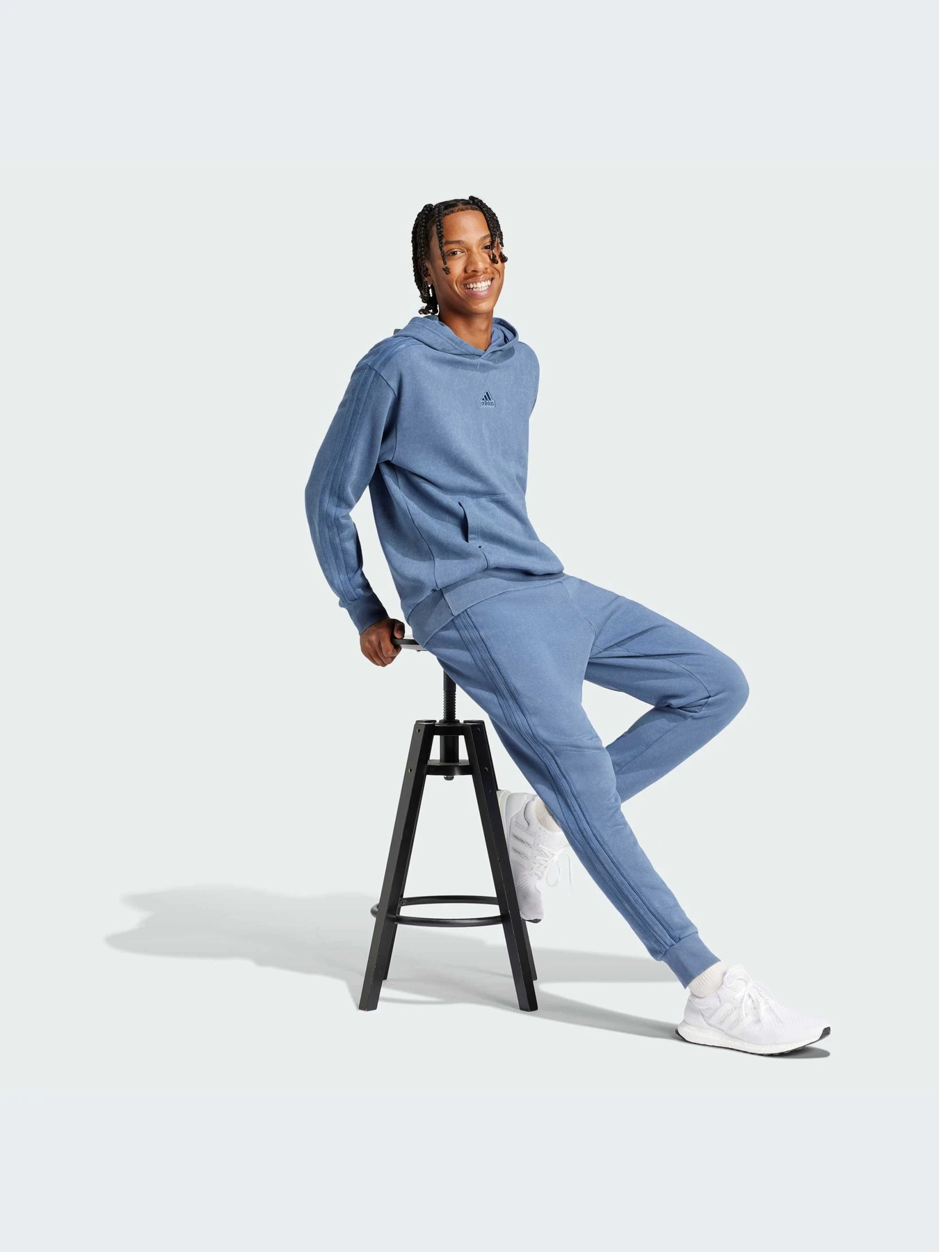 Худи и свитшоты Adidas 3 Stripes модель IR5196-KZ Худи и свитшоты Adidas 3 Stripes модель IR5196-KZ Фото