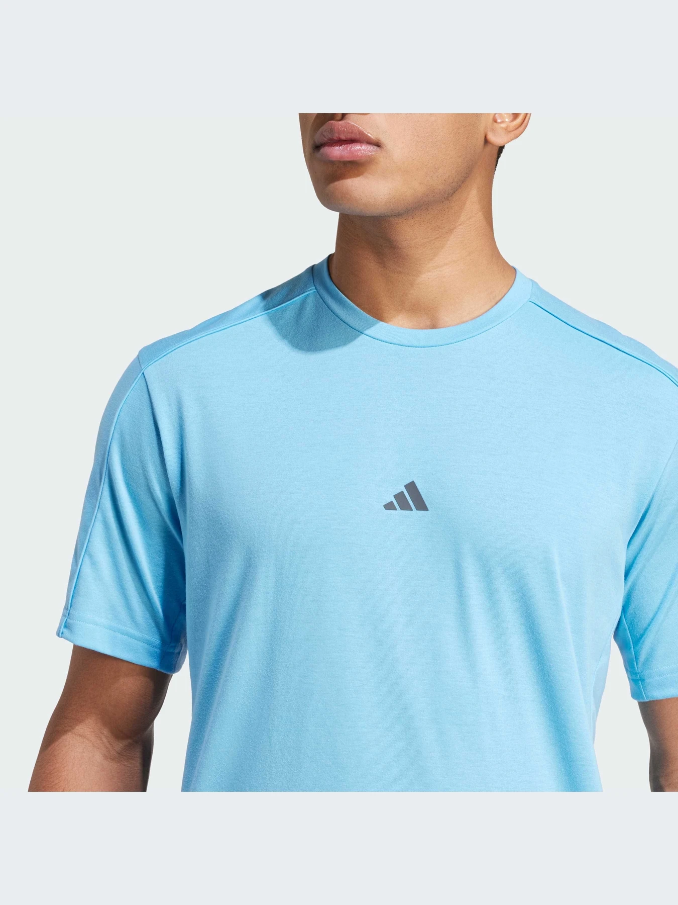 Футболки и поло Adidas модель IP2753-KZ Футболки и поло Adidas модель IP2753-KZ Фото