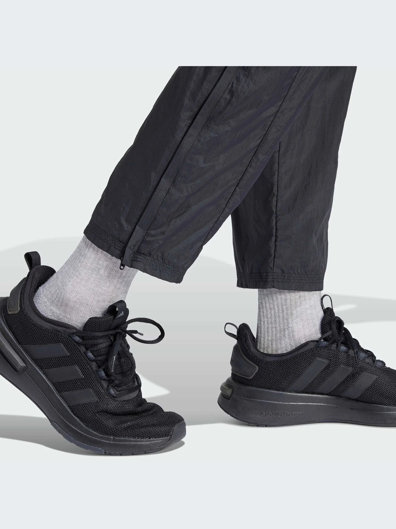 Брюки Adidas Tiro модель IQ4817-KZ Брюки Adidas Tiro модель IQ4817-KZ Фото