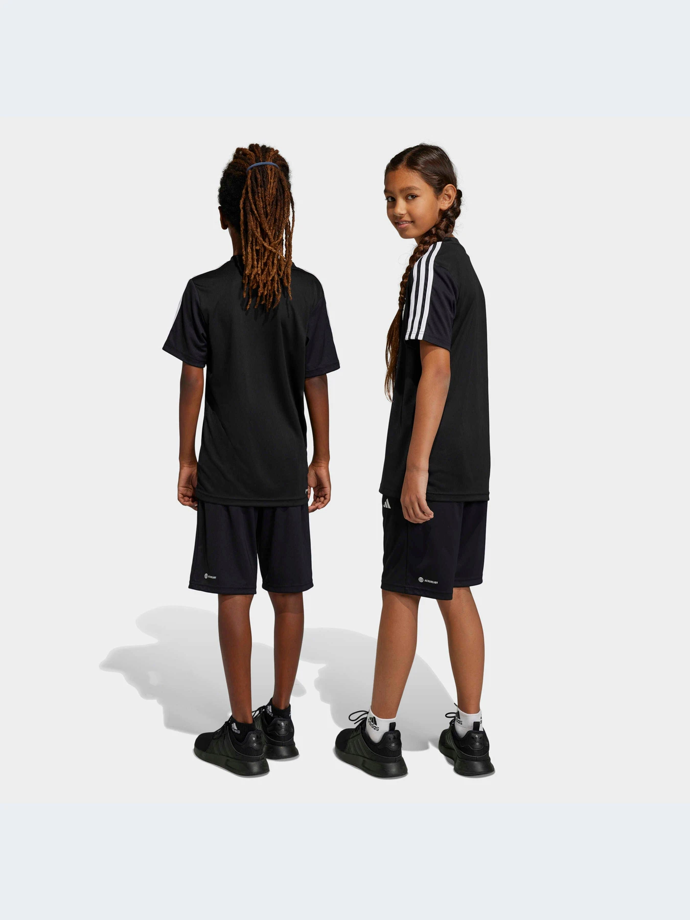Костюмы Adidas модель IC5670-KZ Костюмы Adidas модель IC5670-KZ Фото
