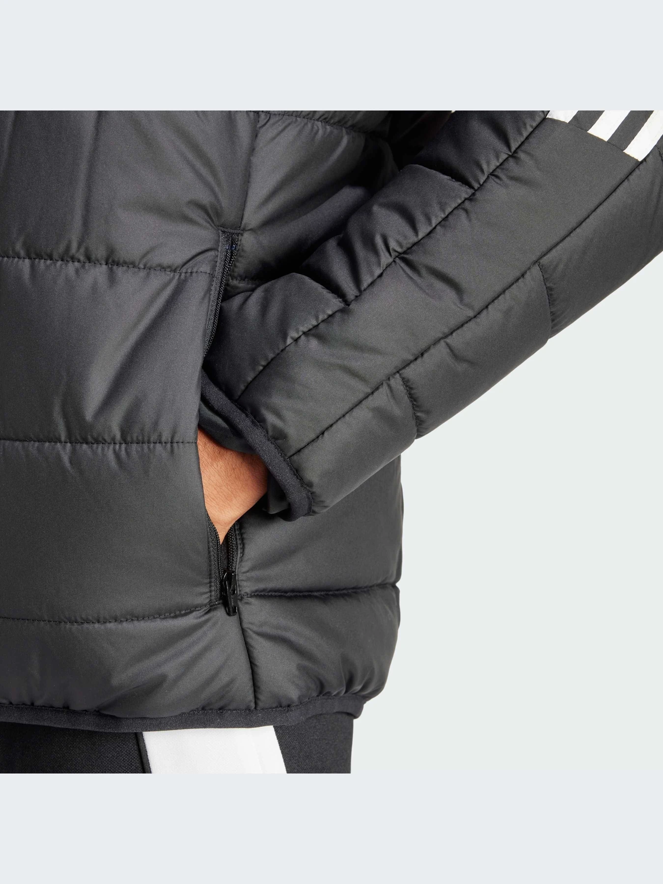 Куртки и дубленки Adidas Tiro модель IJ7388-KZ Куртки и дубленки Adidas Tiro модель IJ7388-KZ Фото