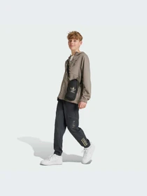 Куртки и дубленки Adidas Disney модель IV9633-KZ Фото