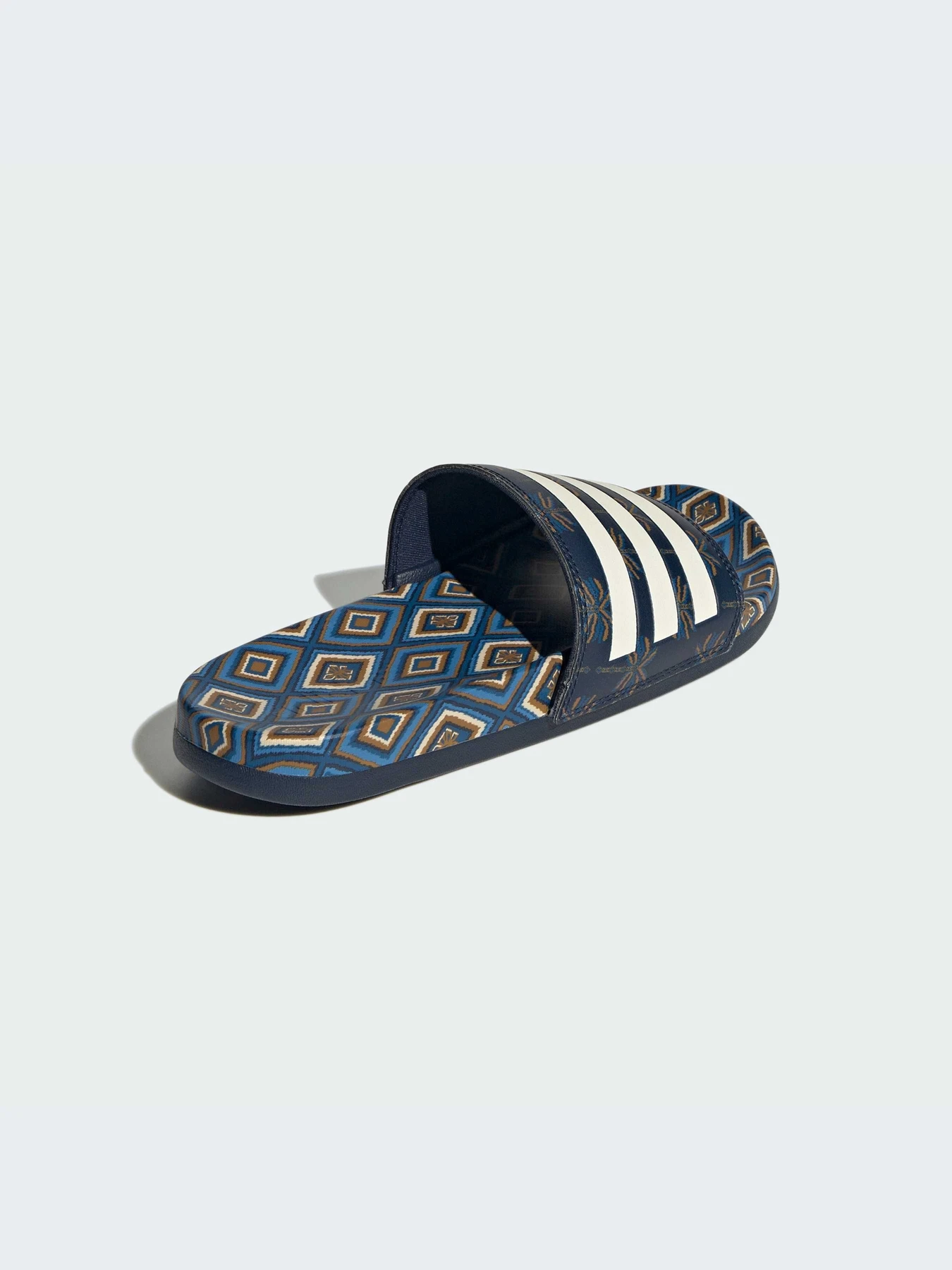 Шлёпанцы Adidas Adilette модель II0022-KZ Шлёпанцы Adidas Adilette модель II0022-KZ Фото