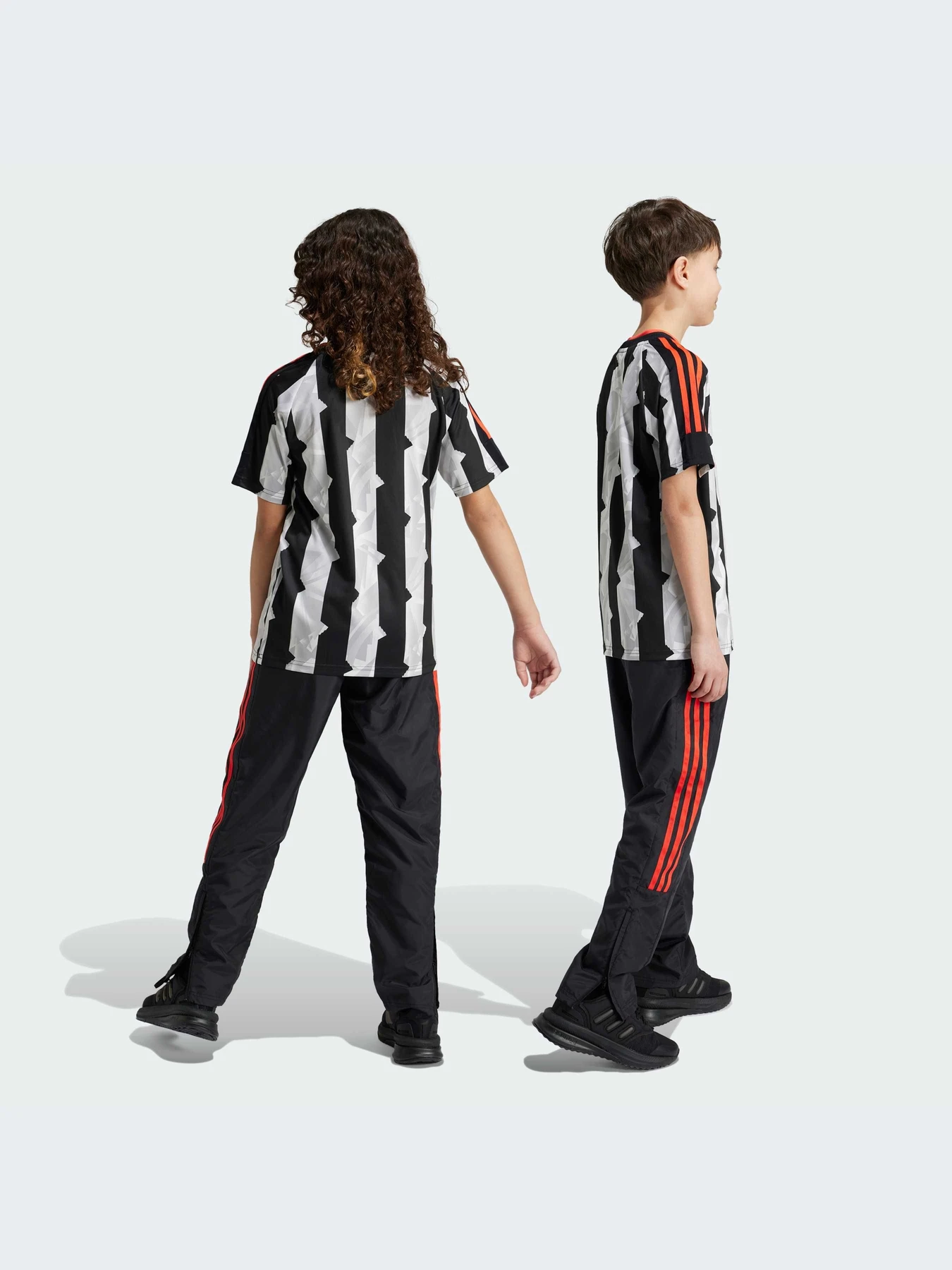 Брюки Adidas Tiro модель IV7104-KZ Брюки Adidas Tiro модель IV7104-KZ Фото