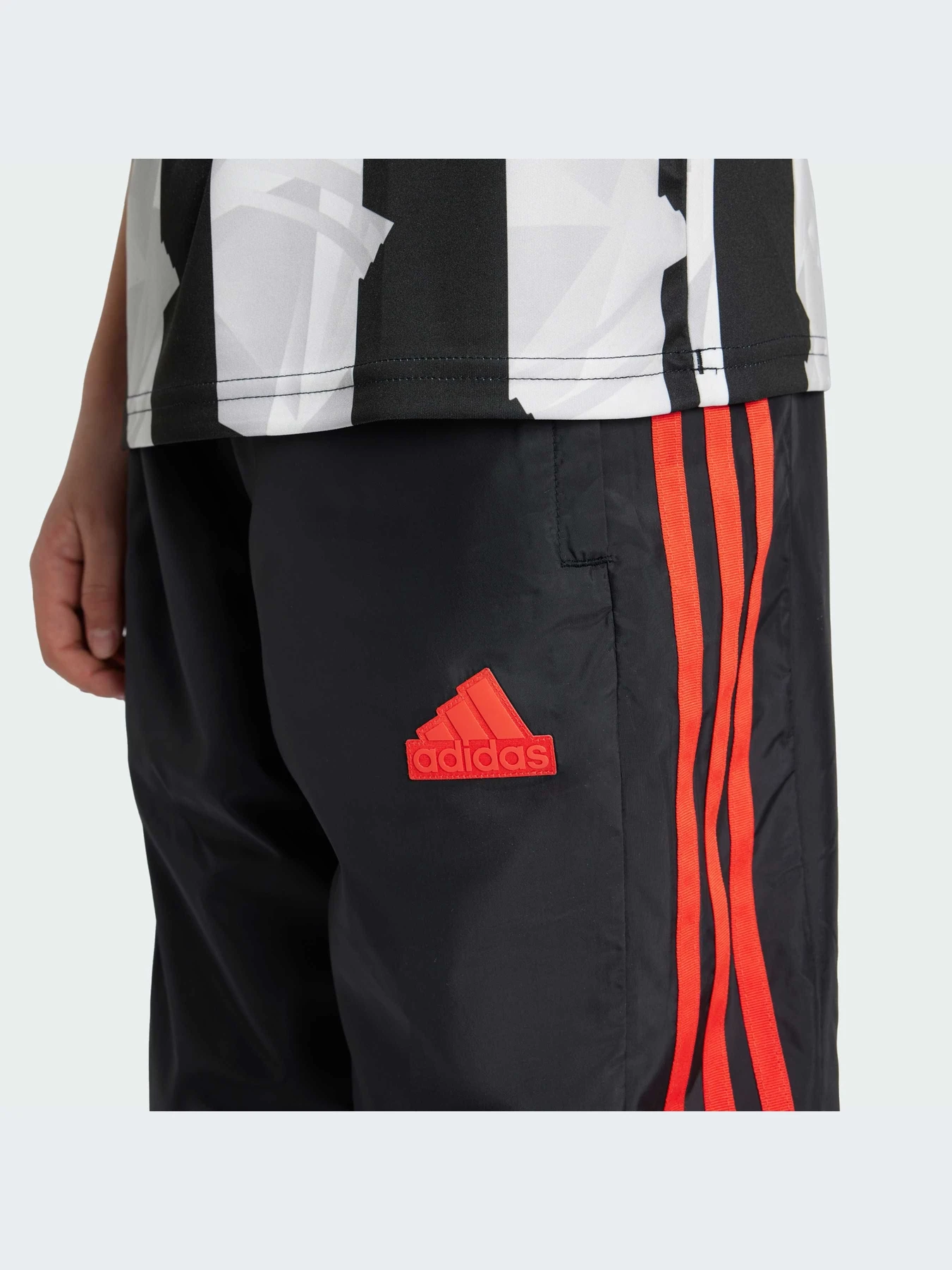 Брюки Adidas Tiro модель IV7104-KZ Брюки Adidas Tiro модель IV7104-KZ Фото