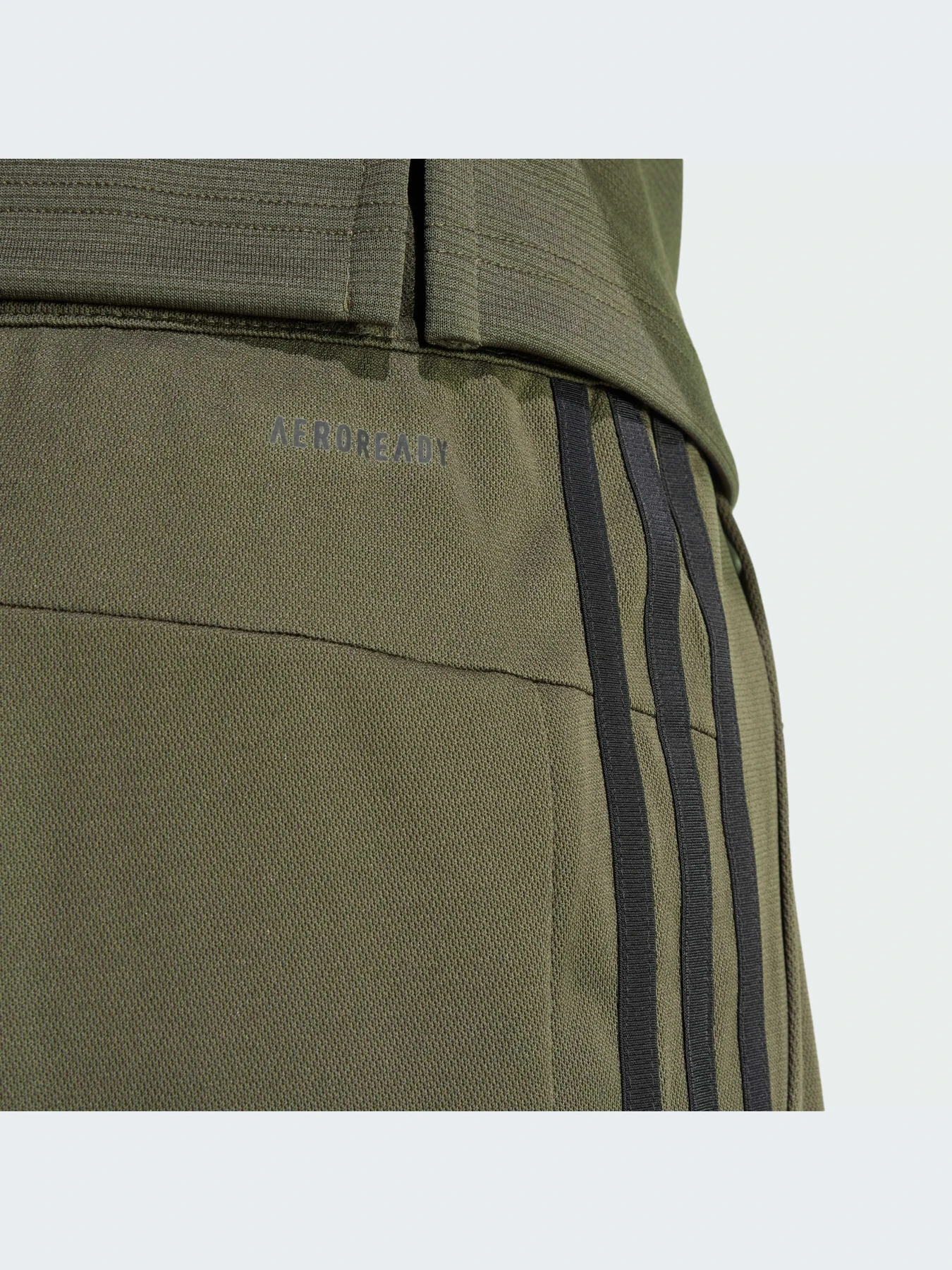 Шорты Adidas модель IW3378-KZ Шорты Adidas модель IW3378-KZ Фото