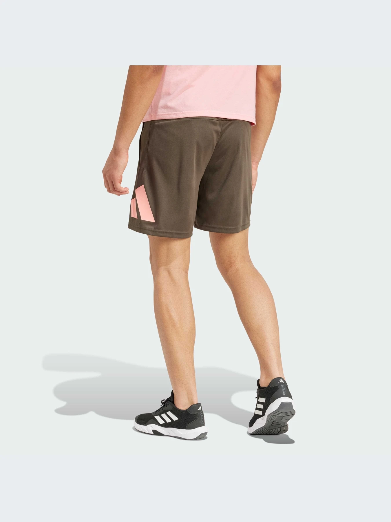 Шорты Adidas модель IW3407-KZ Шорты Adidas модель IW3407-KZ Фото
