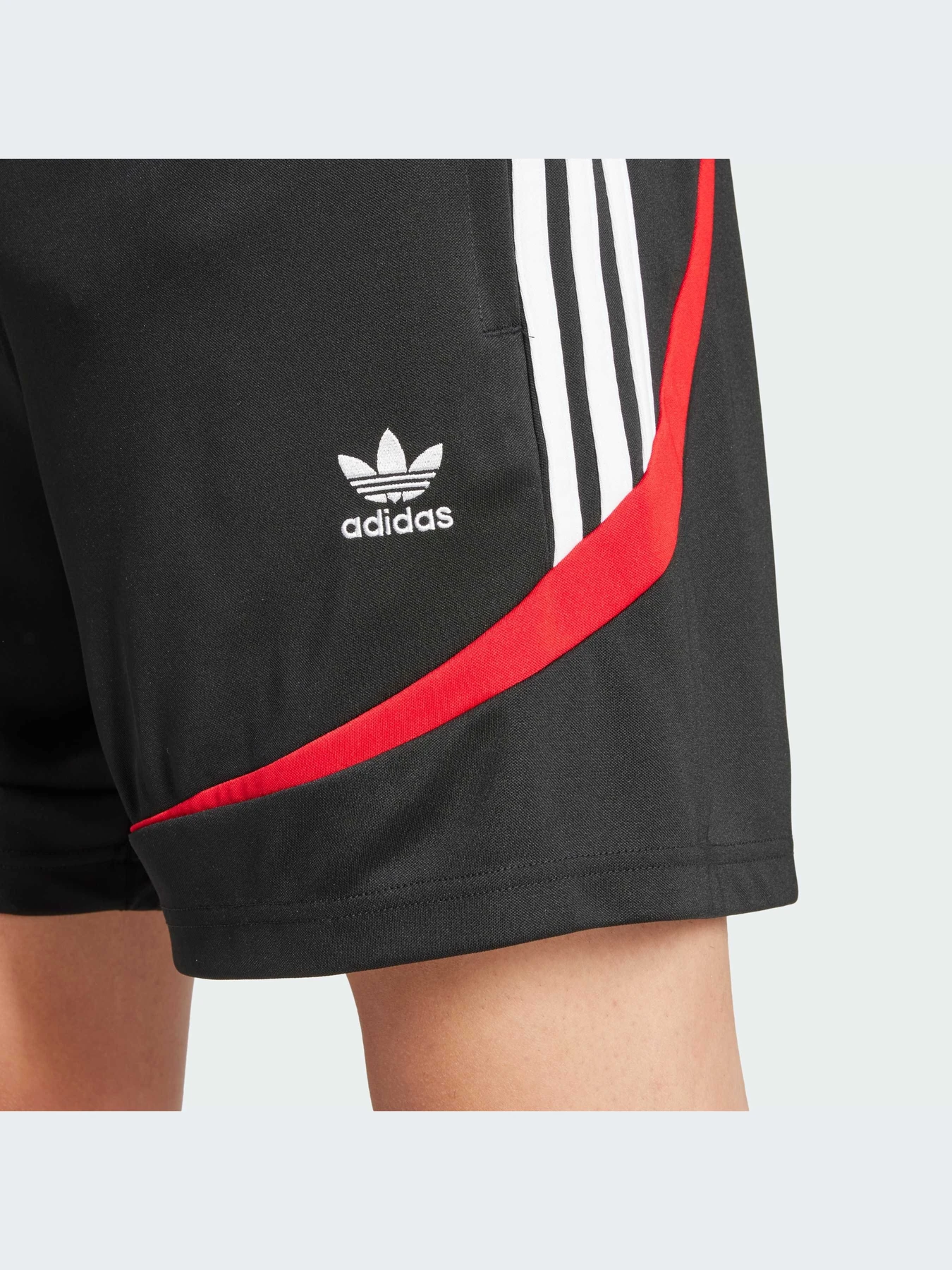 Шорты Adidas модель IX9642-KZ Шорты Adidas модель IX9642-KZ Фото