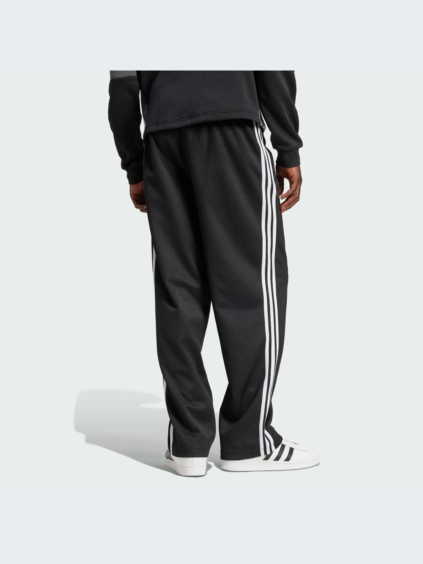 Брюки Adidas Adicolor модель IZ4801-KZ Брюки Adidas Adicolor модель IZ4801-KZ Фото