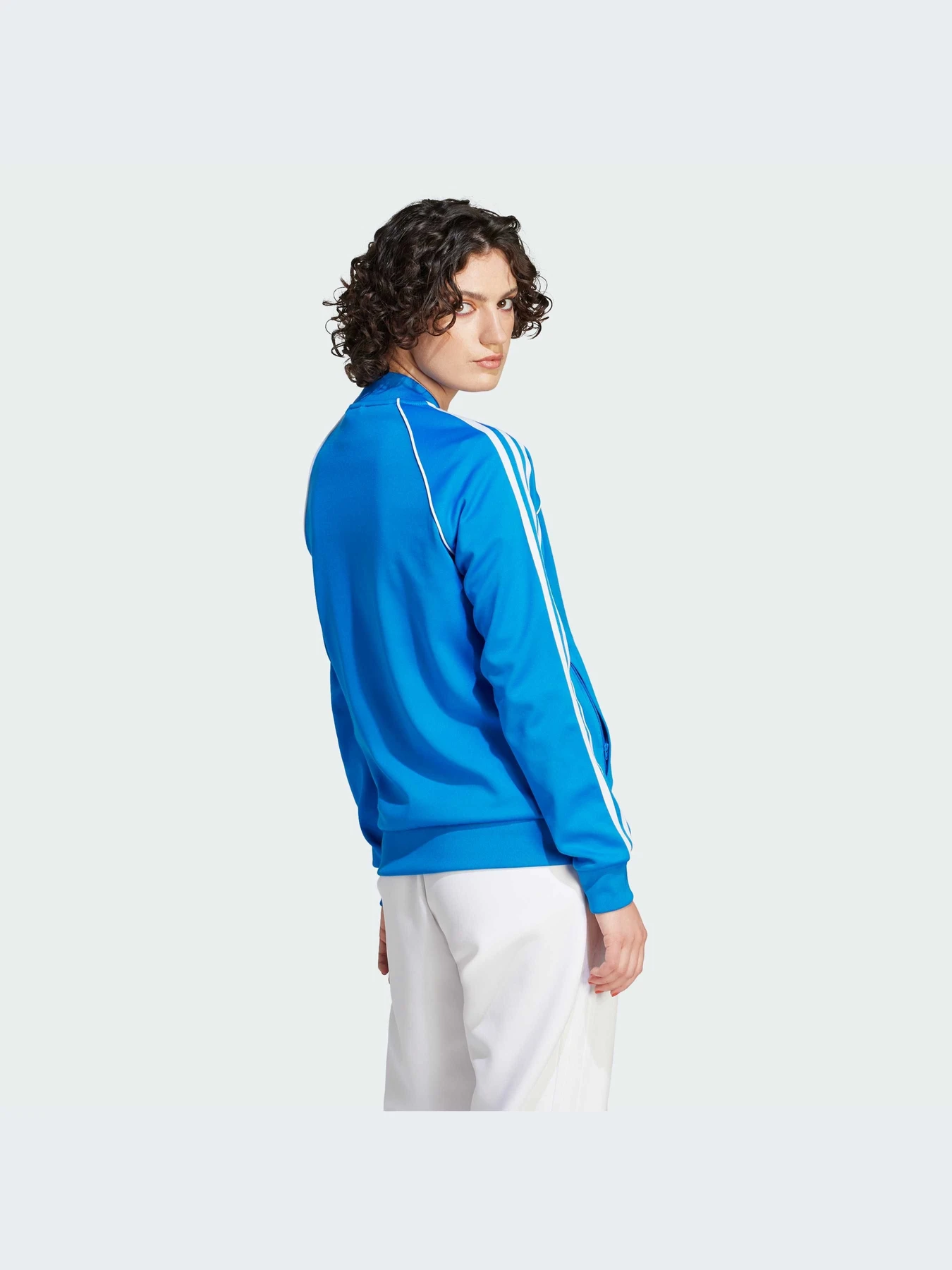 Худи и свитшоты Adidas модель IL3794-KZ Худи и свитшоты Adidas модель IL3794-KZ Фото