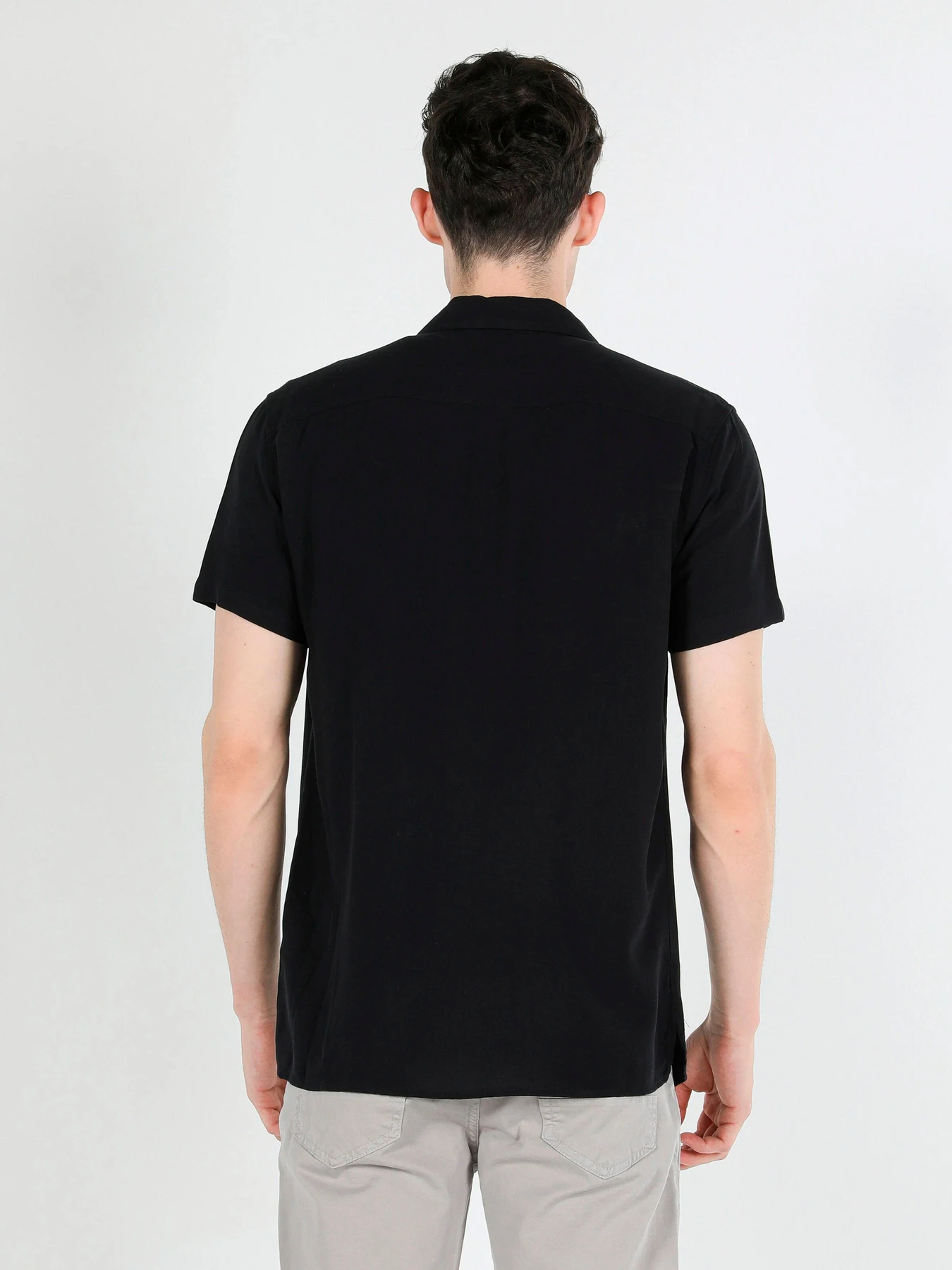 Рубашки Colin’s модель CL1058253_BLK Рубашки Colin’s модель CL1058253_BLK Фото