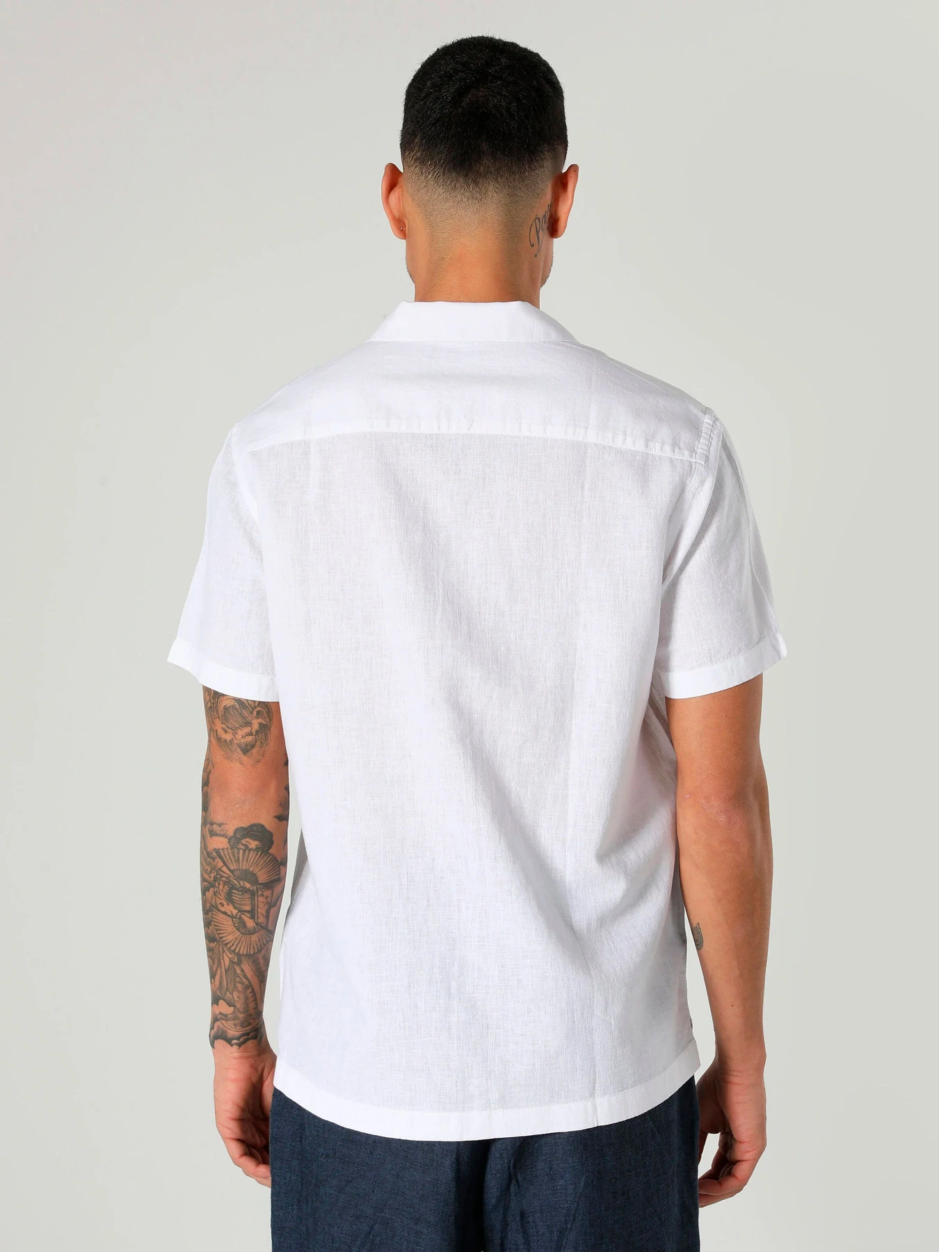 Рубашки Colin’s модель CL1063689_WHT Рубашки Colin’s модель CL1063689_WHT Фото