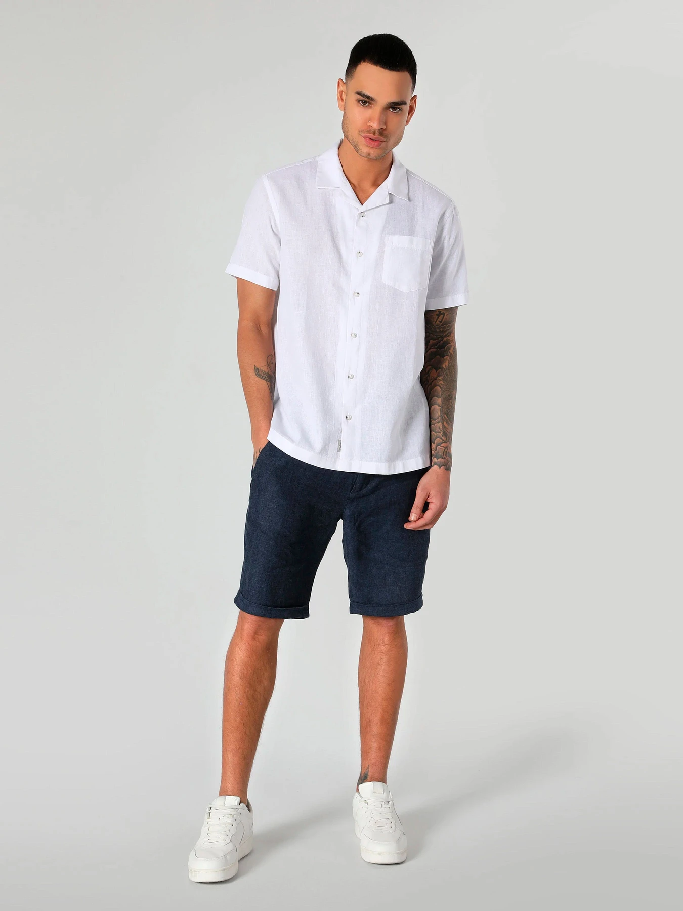 Рубашки Colin’s модель CL1063689_WHT Рубашки Colin’s модель CL1063689_WHT Фото