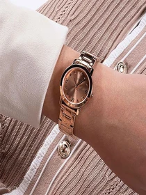 Часы GUESS модель GW0532L5 Фото