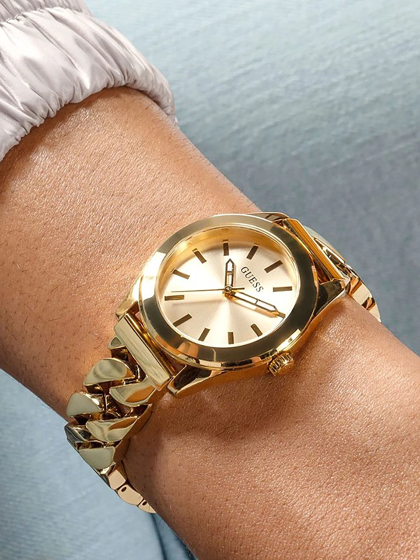 Часы GUESS модель GW0653L1 Часы GUESS модель GW0653L1 Фото