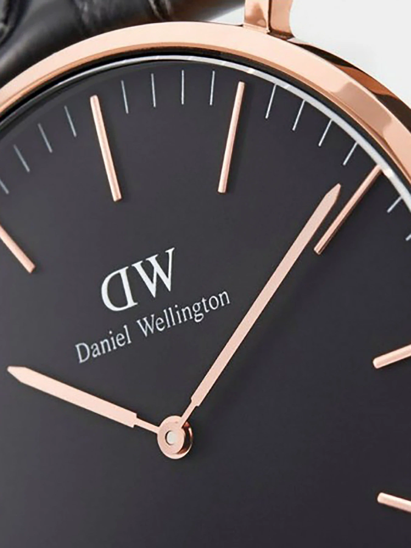 Часы Daniel Wellington модель DW00100150 Фото