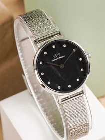 Часы Daniel Wellington модель DW00100593 Фото