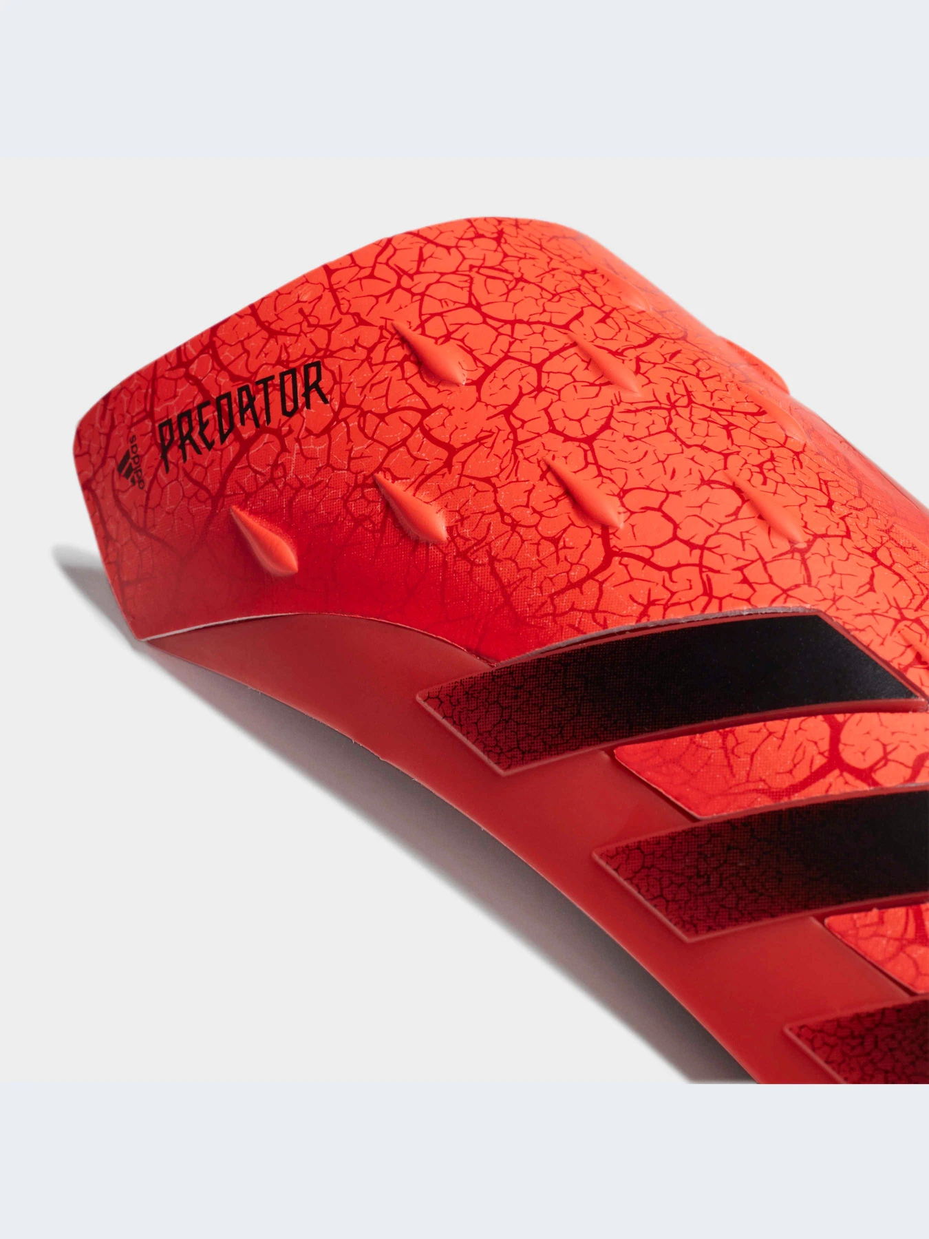 Щитки Adidas Predator модель GR1522-KZ Щитки Adidas Predator модель GR1522-KZ Фото