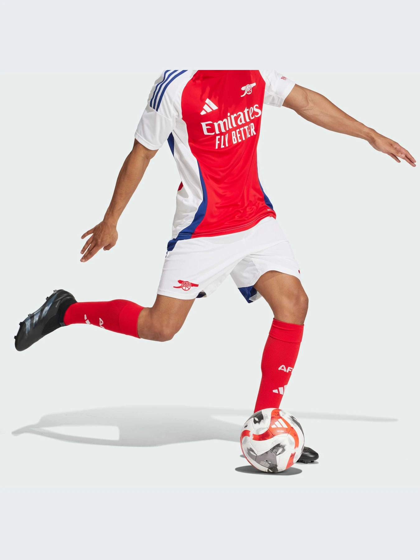 Шорты Adidas модель IT6139-KZ Шорты Adidas модель IT6139-KZ Фото