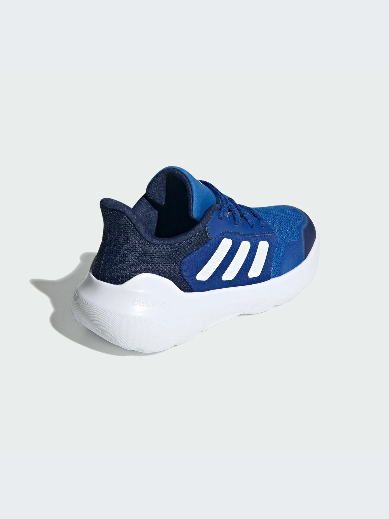 Кроссовки Adidas модель IE3549-KZ Кроссовки Adidas модель IE3549-KZ Фото