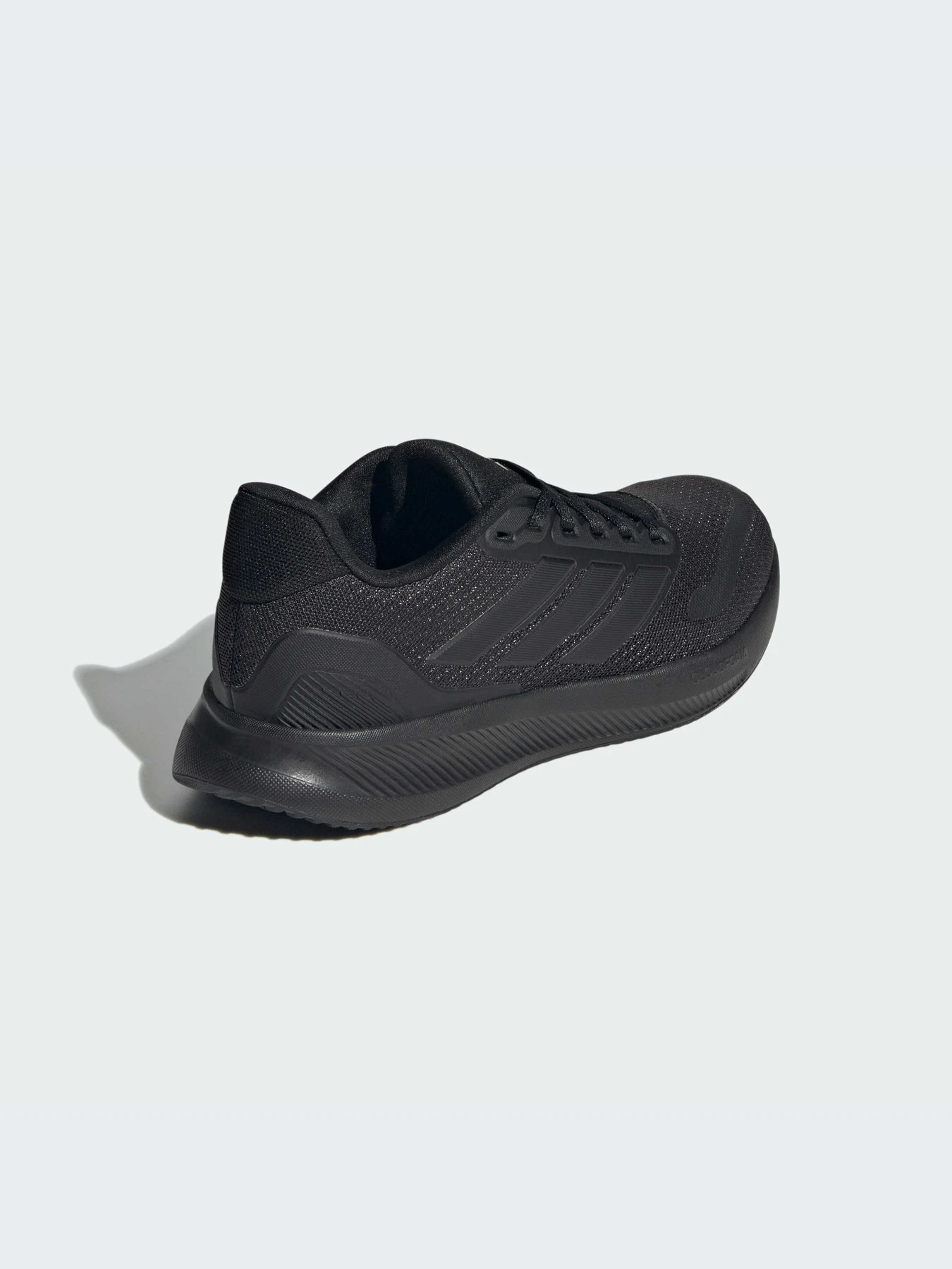 Кроссовки Adidas Runfalcon модель IE8586-KZ Кроссовки Adidas Runfalcon модель IE8586-KZ Фото