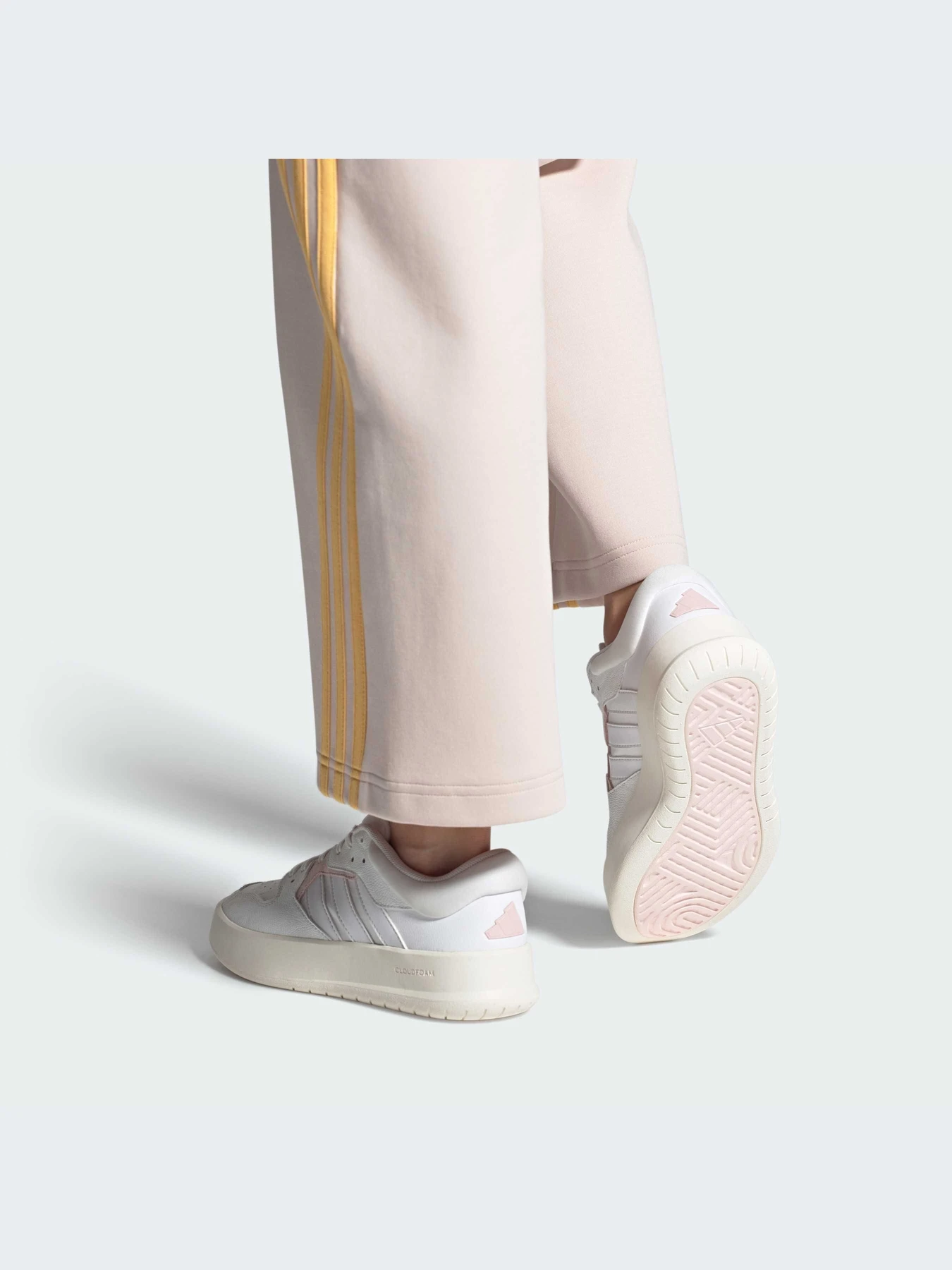 Кроссовки Adidas Court модель ID1259-KZ Кроссовки Adidas Court модель ID1259-KZ Фото