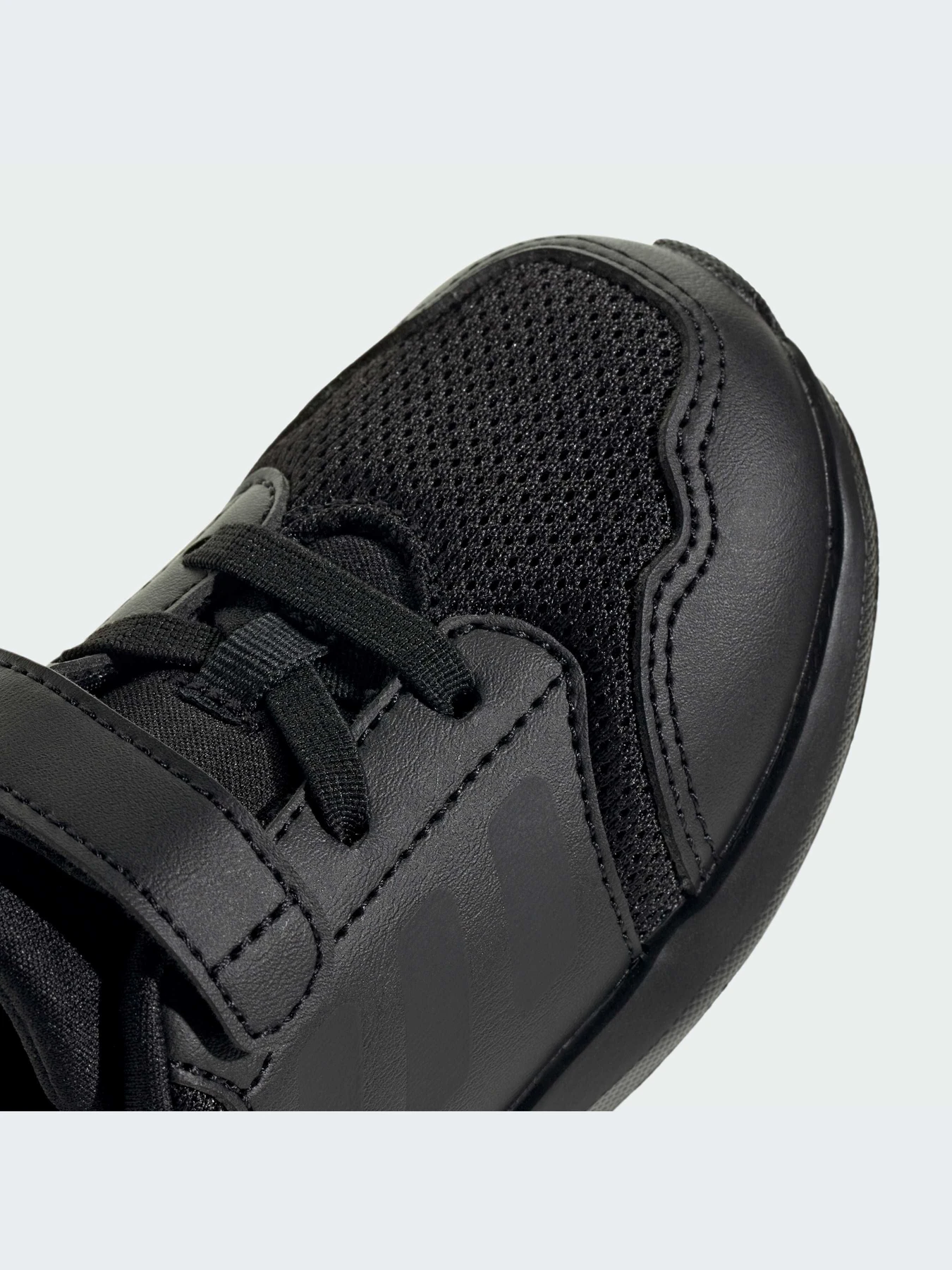 Кроссовки Adidas модель IE6012-KZ Кроссовки Adidas модель IE6012-KZ Фото