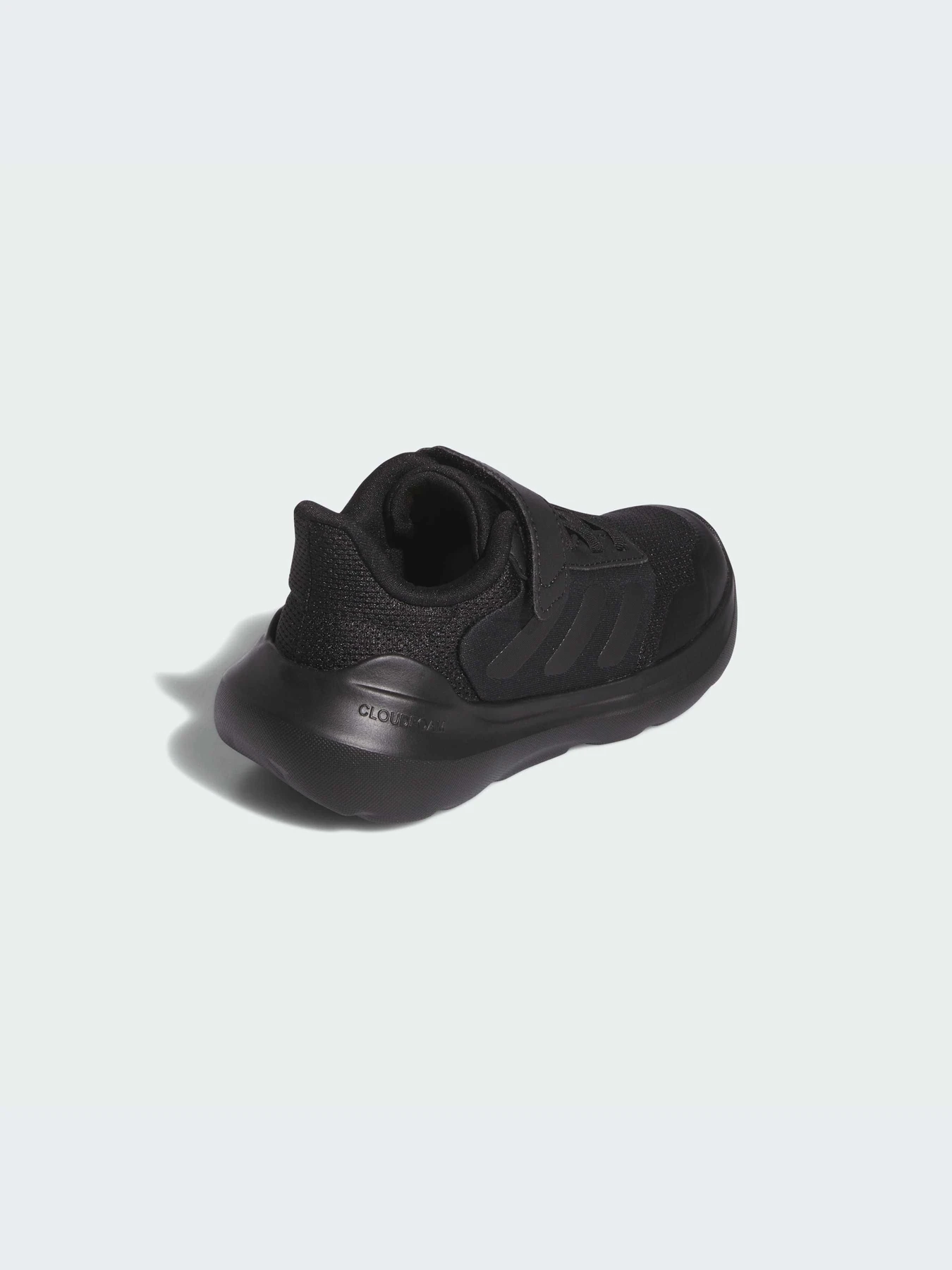 Кроссовки Adidas модель IE5985-KZ Кроссовки Adidas модель IE5985-KZ Фото