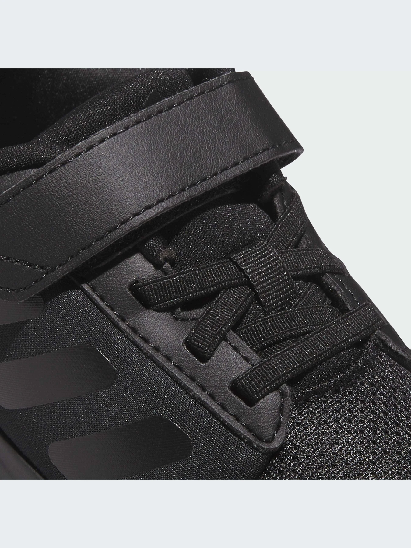 Кроссовки Adidas модель IE5985-KZ Кроссовки Adidas модель IE5985-KZ Фото