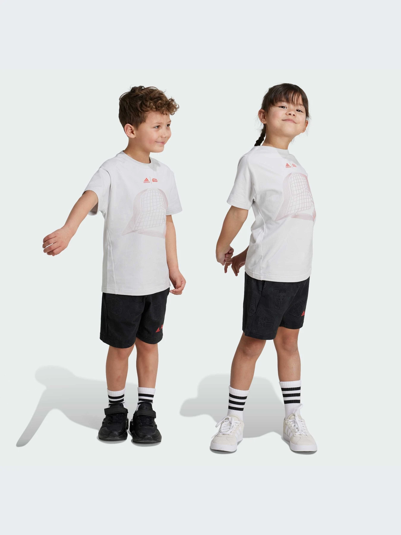 Костюмы Adidas модель IV9644-KZ Костюмы Adidas модель IV9644-KZ Фото