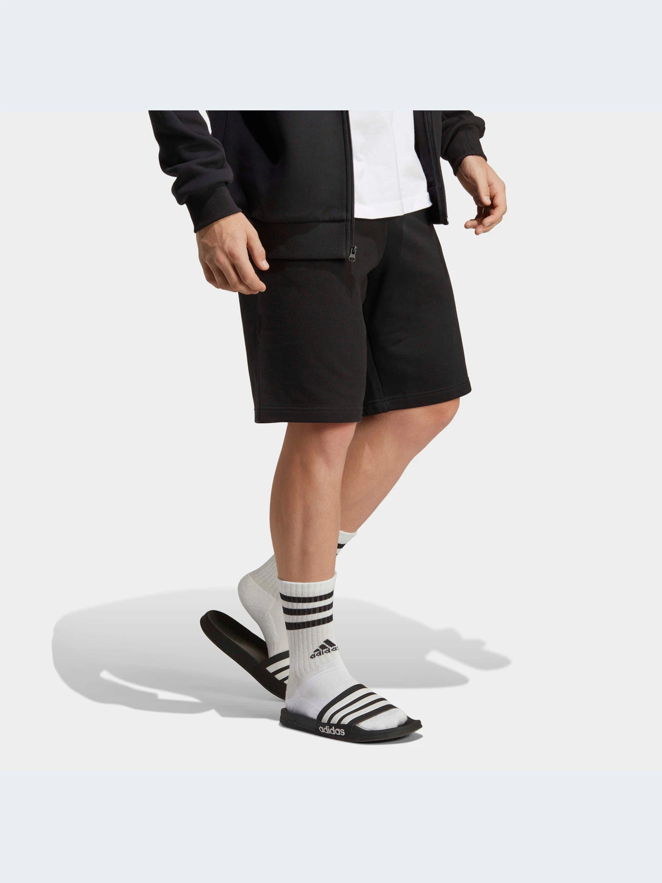 Шорты Adidas модель IC9401-KZ Шорты Adidas модель IC9401-KZ Фото