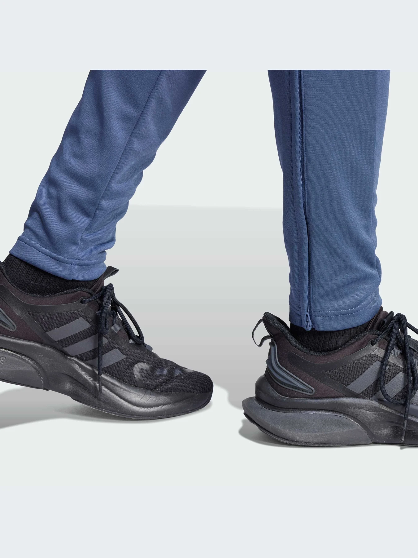 Брюки Adidas Tiro модель IS1521-KZ Брюки Adidas Tiro модель IS1521-KZ Фото