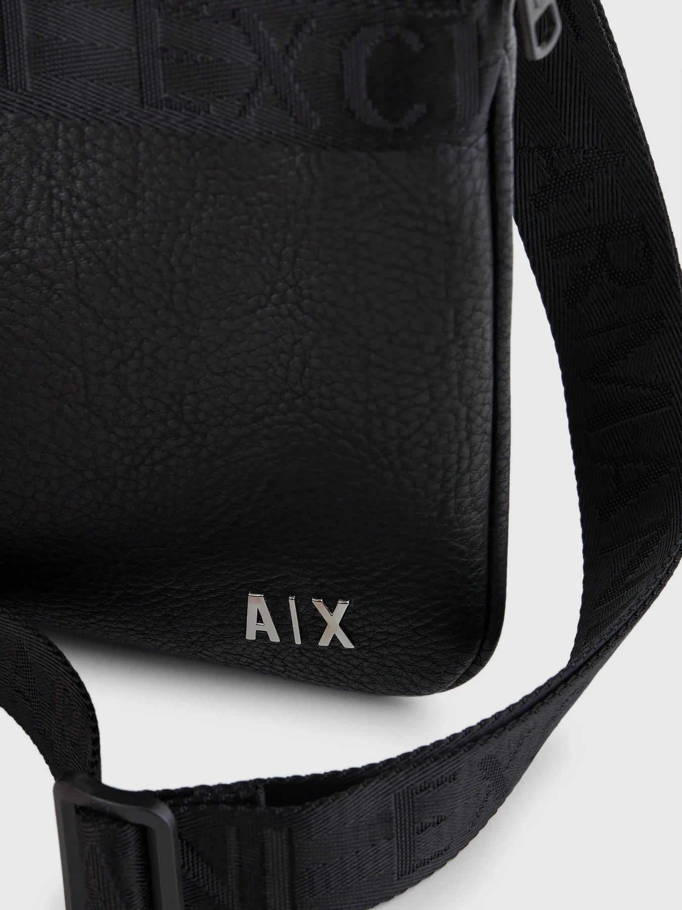 Сумки Armani Exchange модель 952636-4R839-00020 Фото