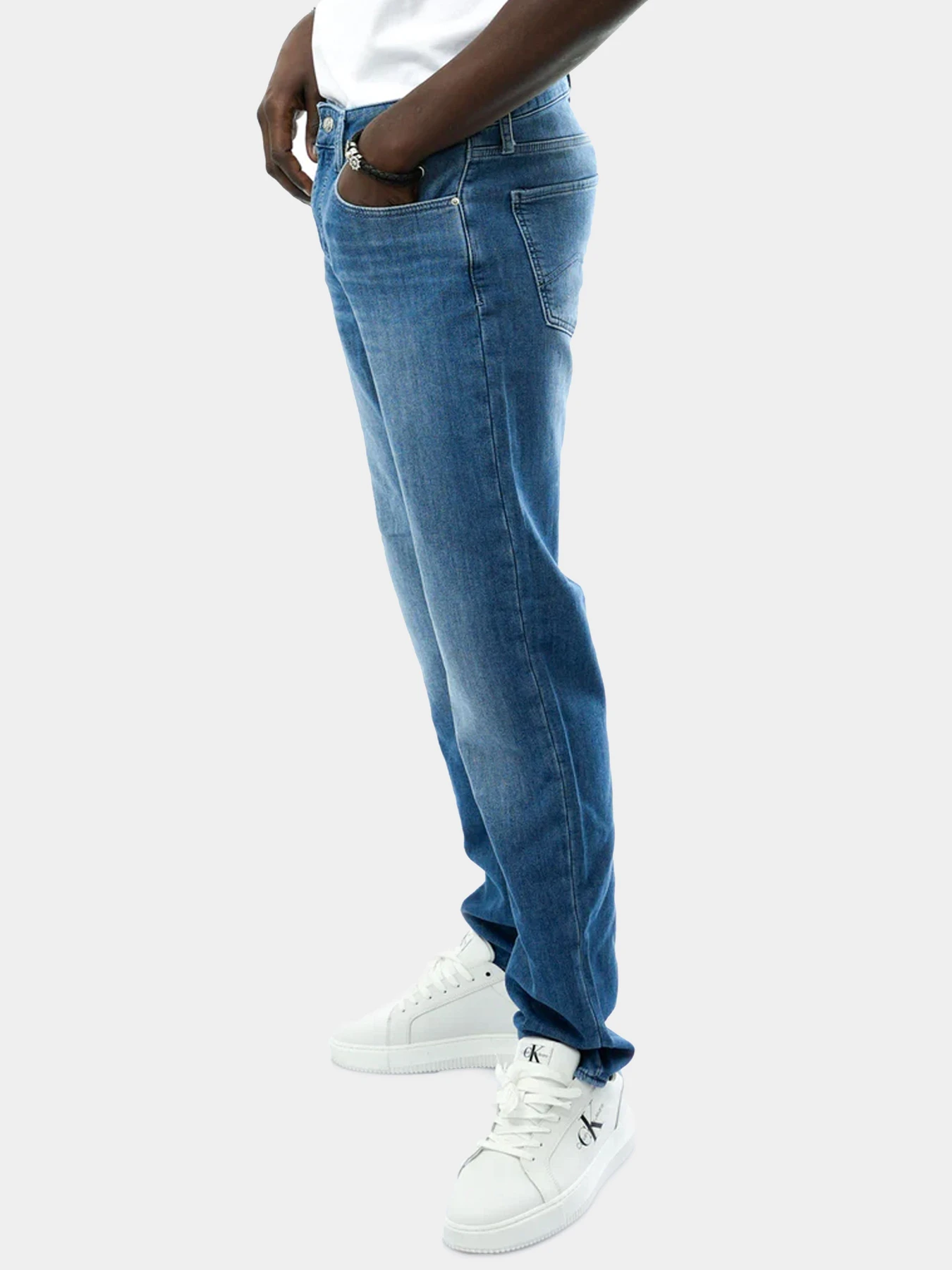 Джинсы Armani Exchange модель 3DZJ13-Z1TTZ-25EV Джинсы Armani Exchange модель 3DZJ13-Z1TTZ-25EV Фото