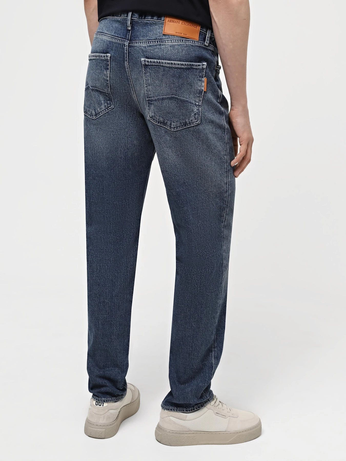 Джинсы Armani Exchange модель 3DZJ13-Z1Y9Z-1500 Джинсы Armani Exchange модель 3DZJ13-Z1Y9Z-1500 Фото