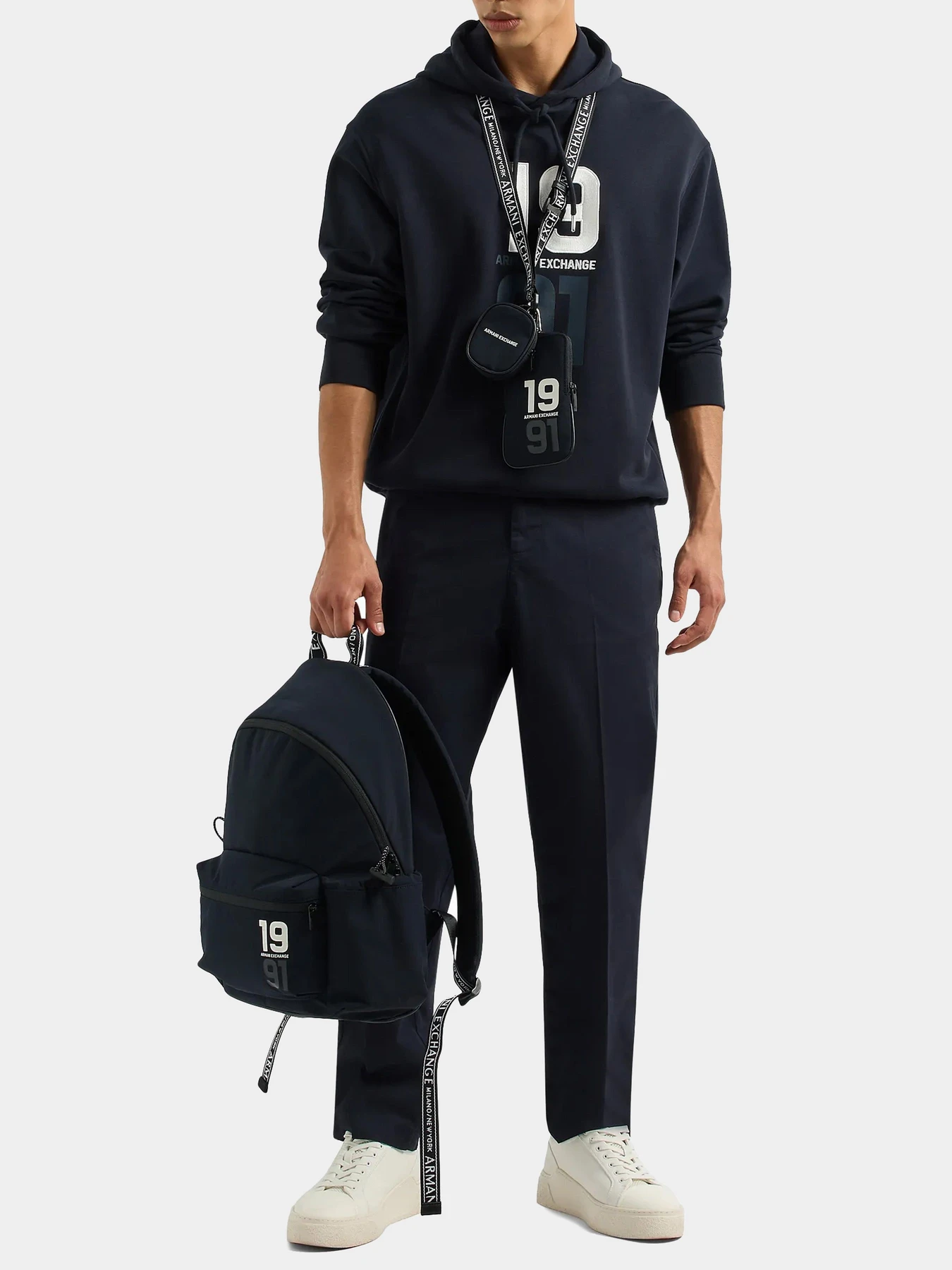 Худи и свитшоты Armani Exchange модель 3DZMLJ-ZJ4XZ-1583 Худи и свитшоты Armani Exchange модель 3DZMLJ-ZJ4XZ-1583 Фото