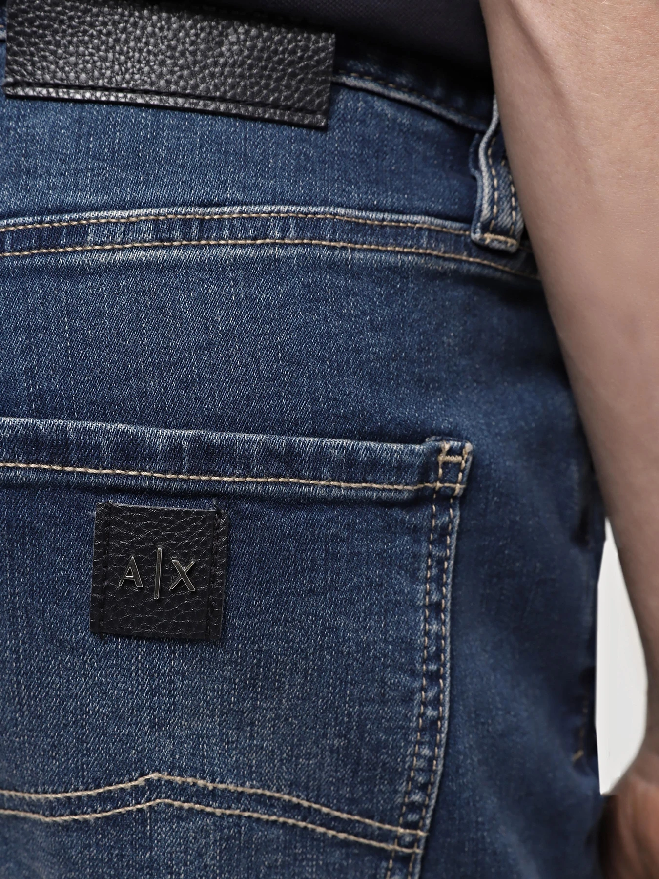 Джинсы Armani Exchange модель 8NZJ16-Z3SHZ-1500 Джинсы Armani Exchange модель 8NZJ16-Z3SHZ-1500 Фото