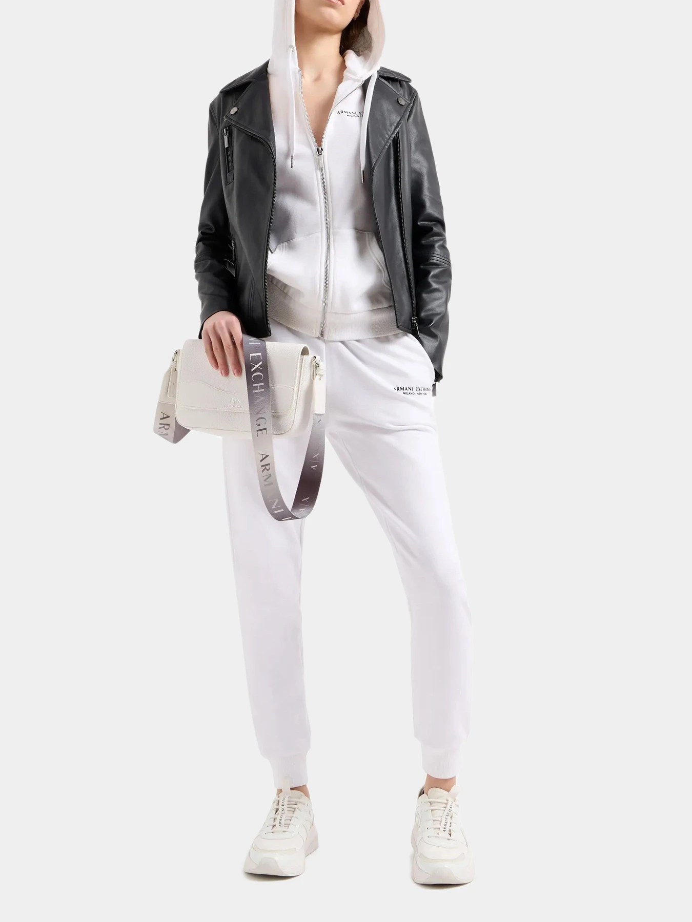 Худи и свитшоты Armani Exchange модель 8NYM28-YJE5Z-1100 Худи и свитшоты Armani Exchange модель 8NYM28-YJE5Z-1100 Фото
