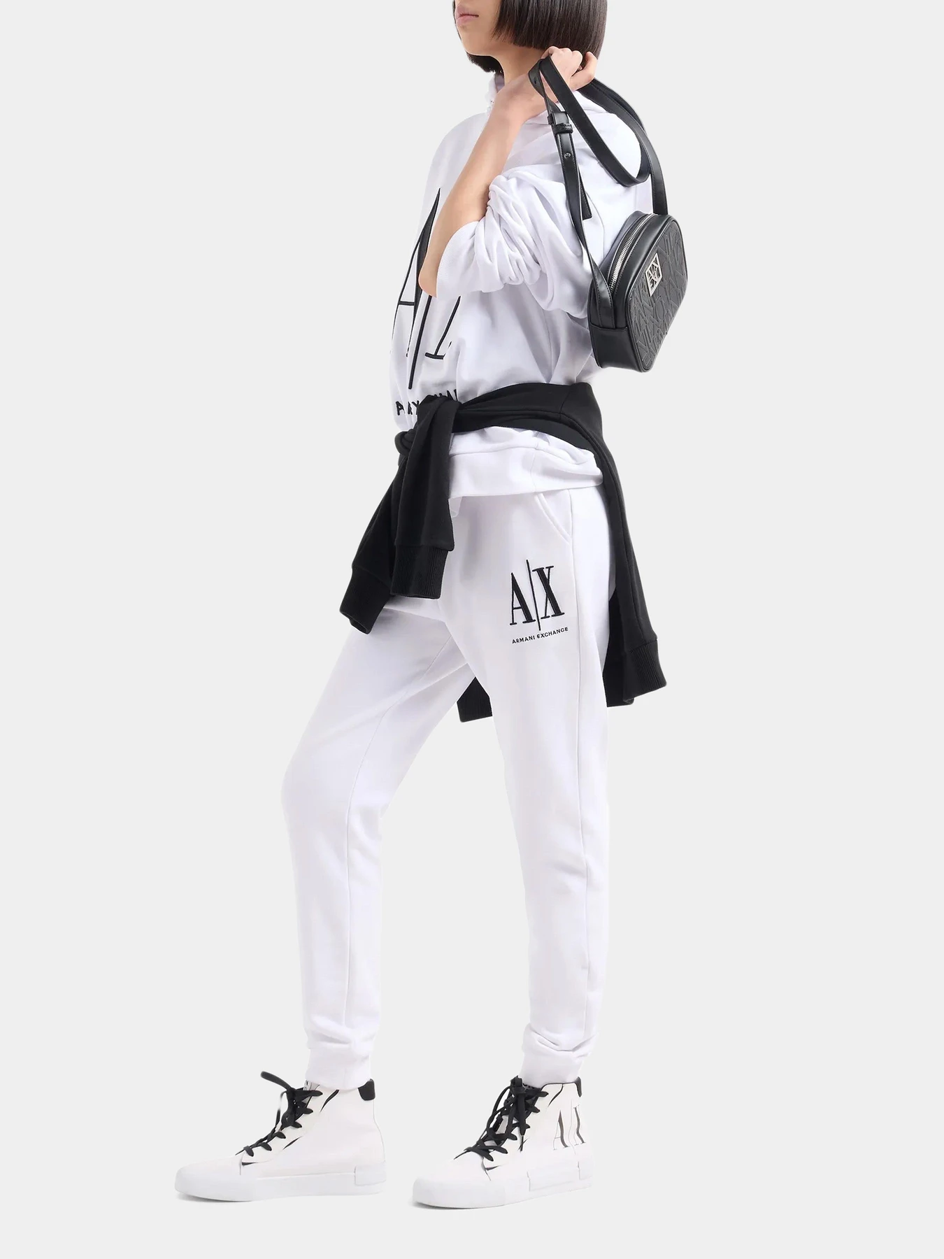 Худи и свитшоты Armani Exchange модель 8NYM52-YJ68Z-1000 Худи и свитшоты Armani Exchange модель 8NYM52-YJ68Z-1000 Фото