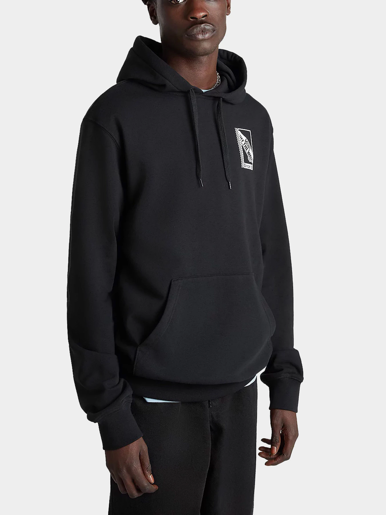 Худи и свитшоты Vans модель VN000GEEBLK1 Худи и свитшоты Vans модель VN000GEEBLK1 Фото