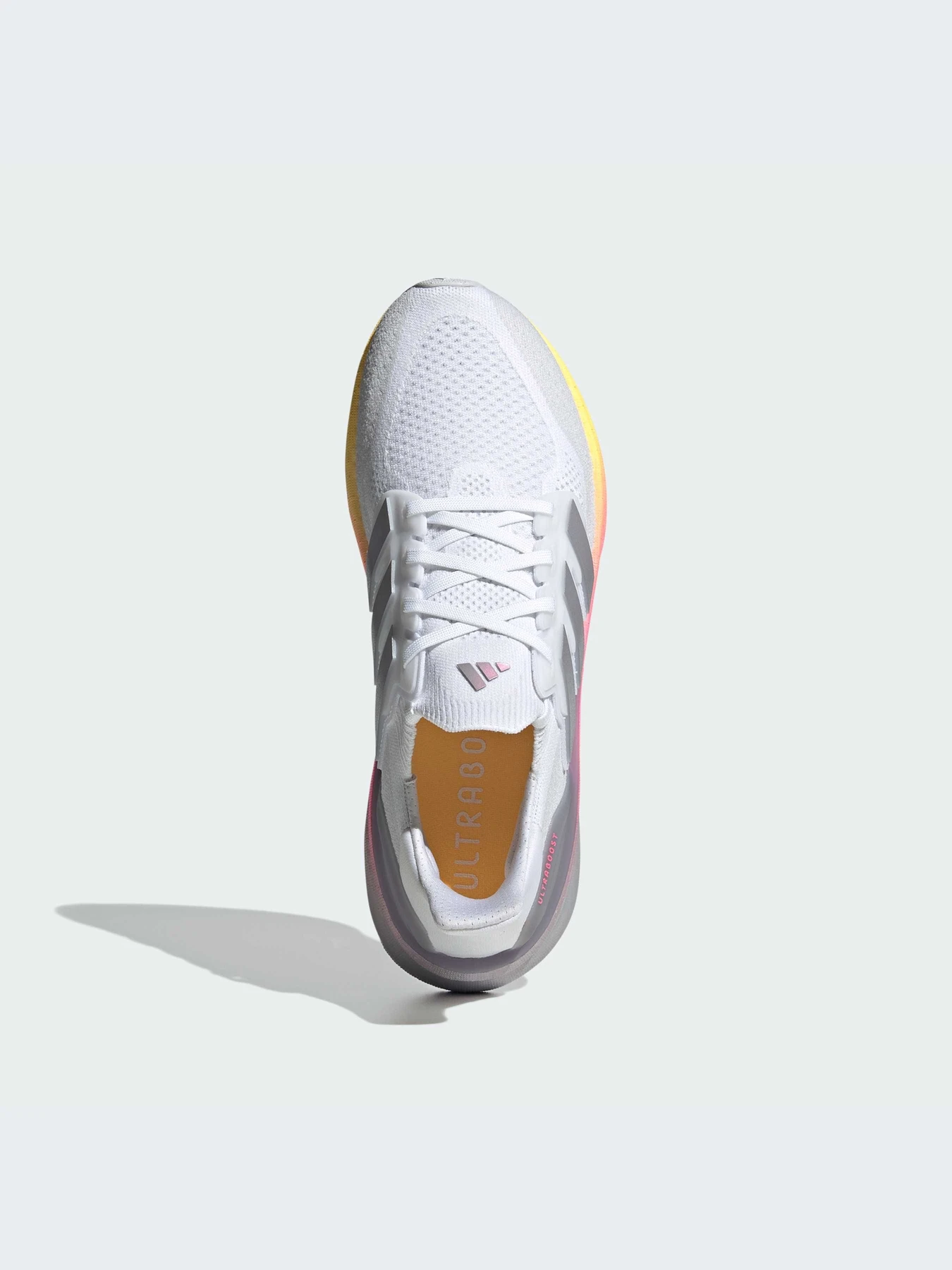 Кроссовки Adidas Ultraboost модель ID8810-KZ Кроссовки Adidas Ultraboost модель ID8810-KZ Фото