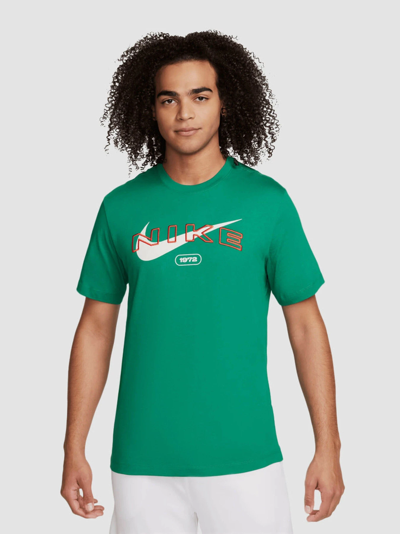 Футболки и поло NIKE модель FV5711-365 Футболки и поло NIKE модель FV5711-365 Фото