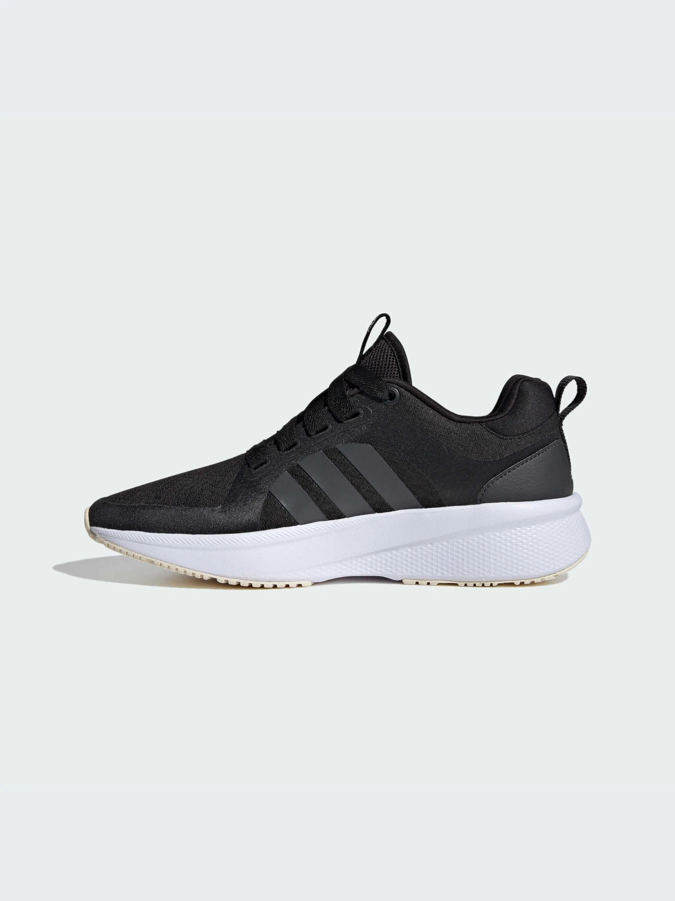 Кроссовки Adidas модель ID1952-KZ Кроссовки Adidas модель ID1952-KZ Фото
