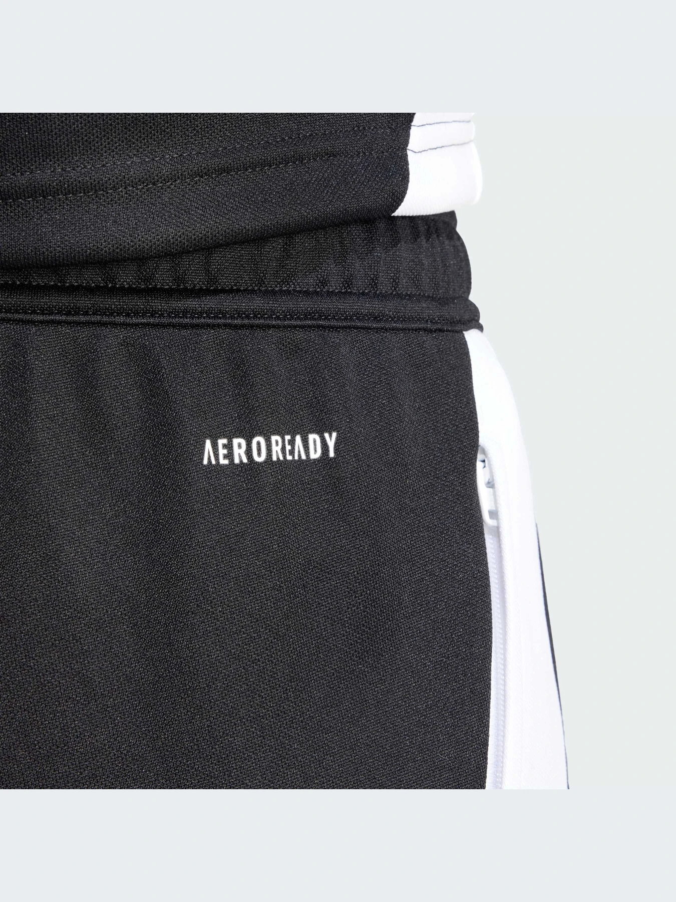 Брюки Adidas Tiro модель IP1952-KZ Брюки Adidas Tiro модель IP1952-KZ Фото