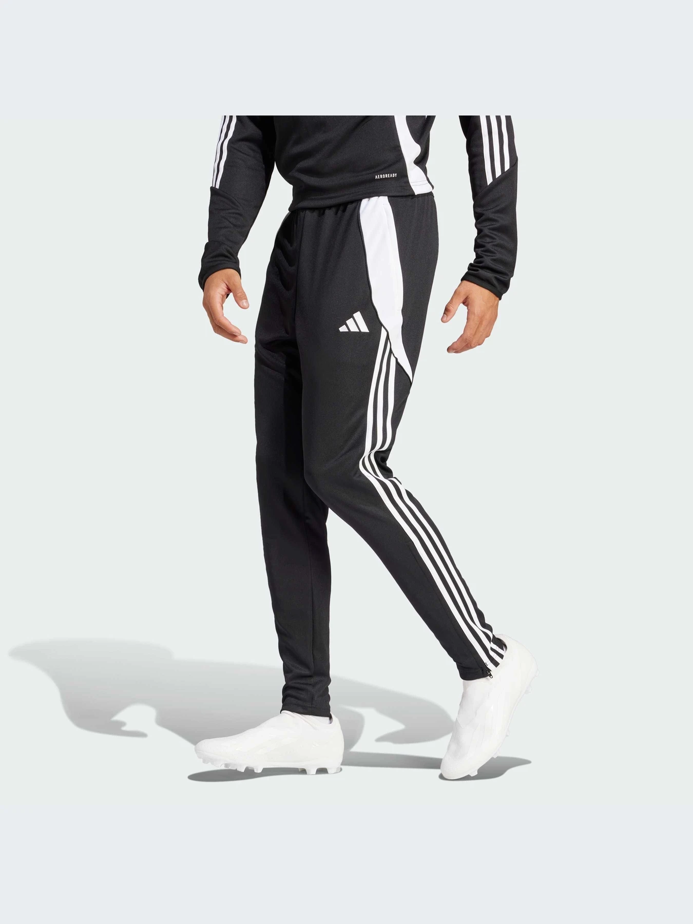 Брюки Adidas Tiro модель IP1952-KZ Брюки Adidas Tiro модель IP1952-KZ Фото